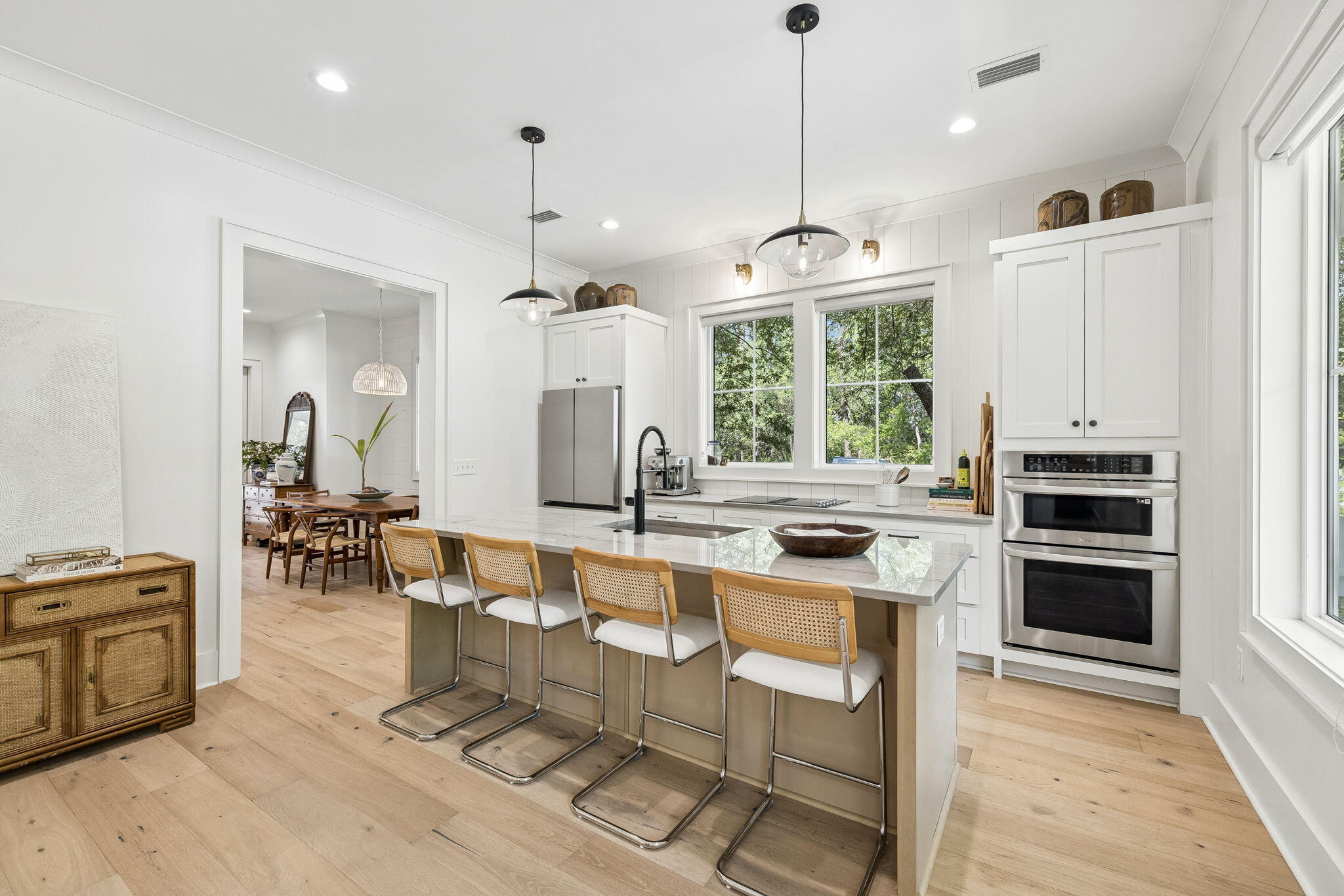 MAGNOLIA BEACH - Residential