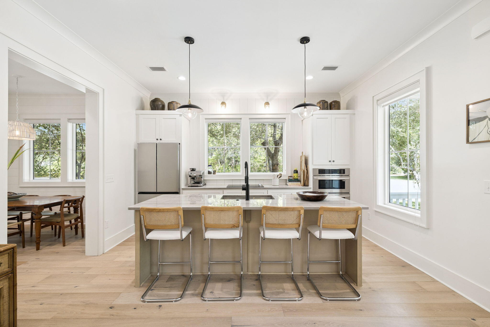 MAGNOLIA BEACH - Residential