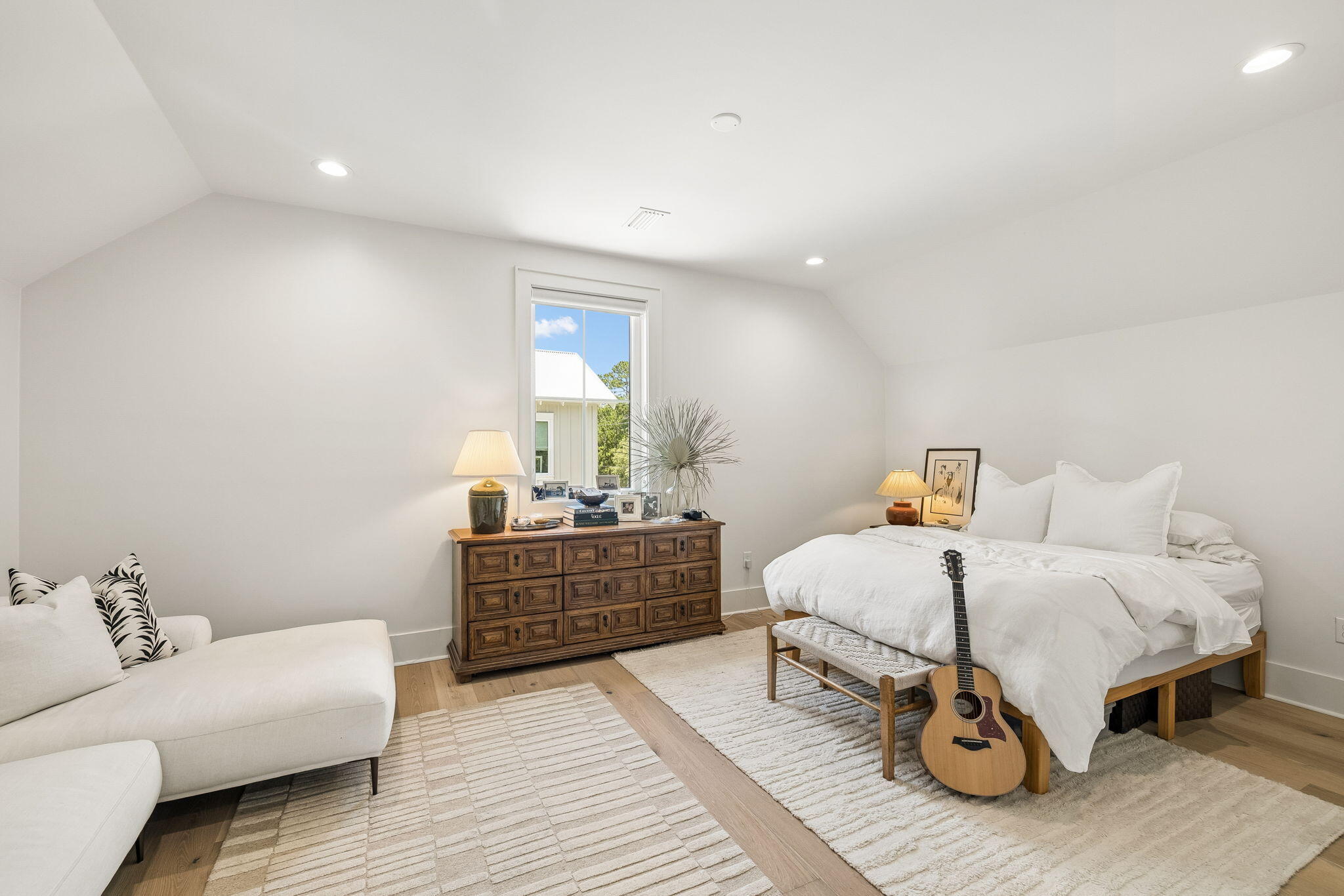 MAGNOLIA BEACH - Residential