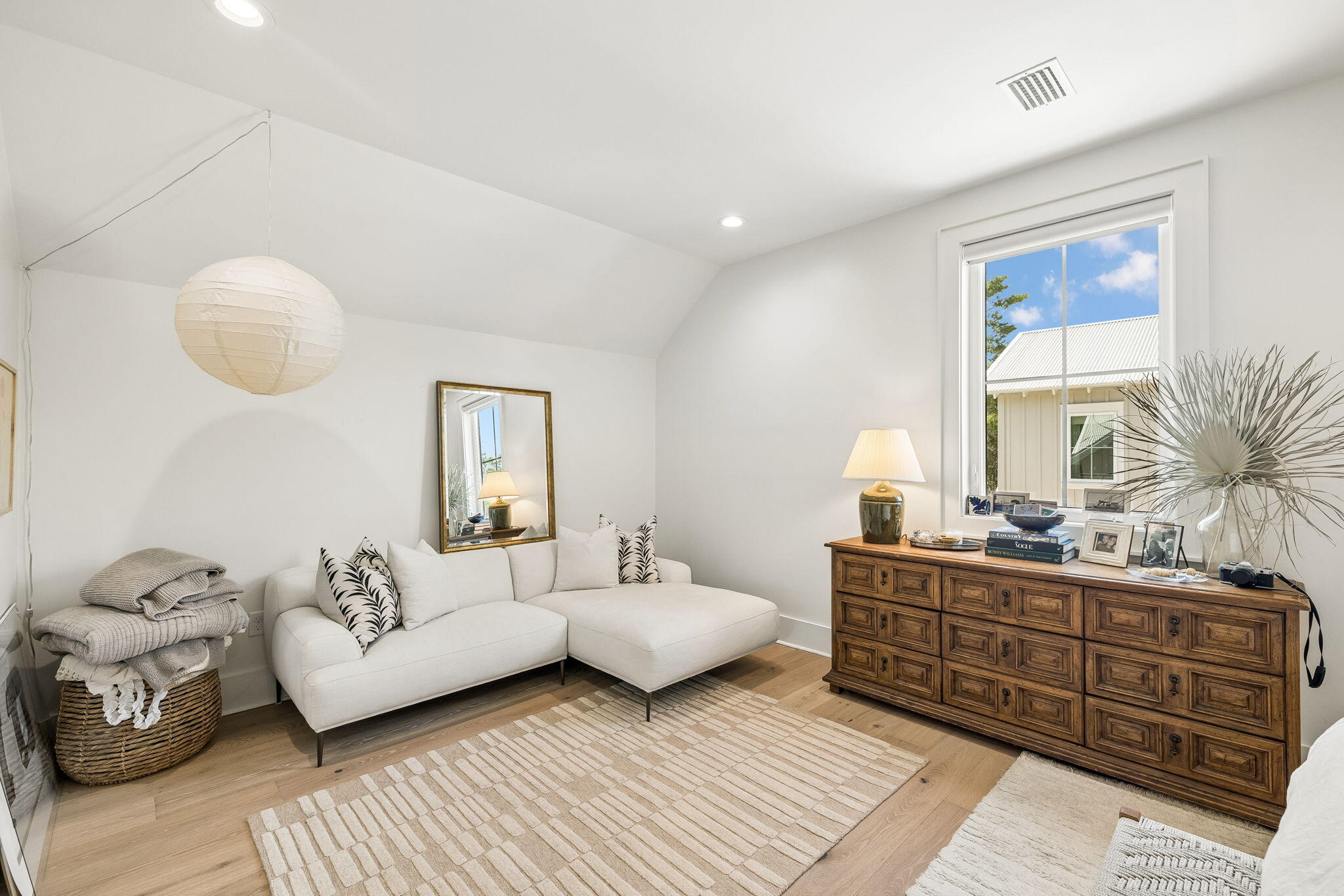 MAGNOLIA BEACH - Residential
