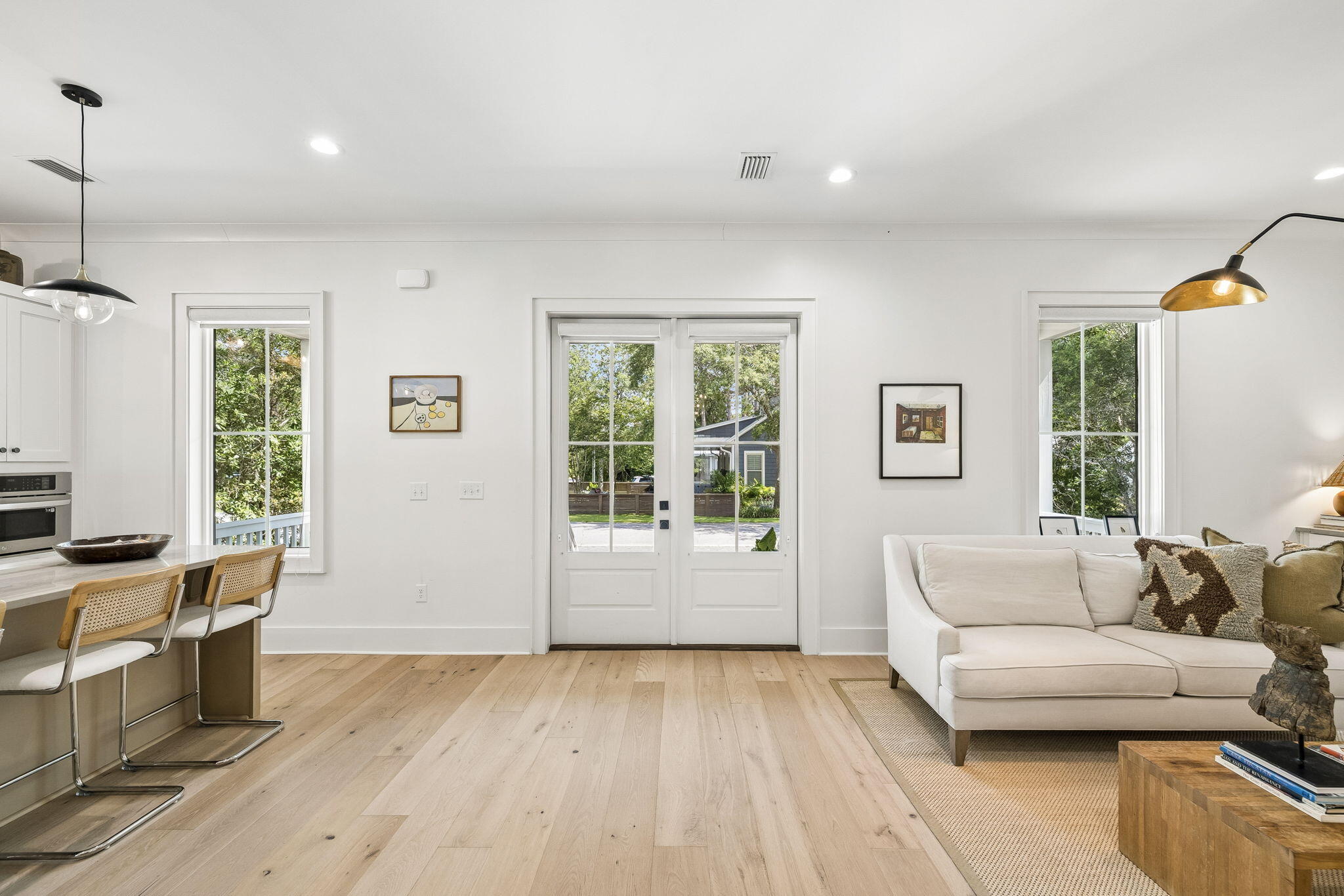 MAGNOLIA BEACH - Residential