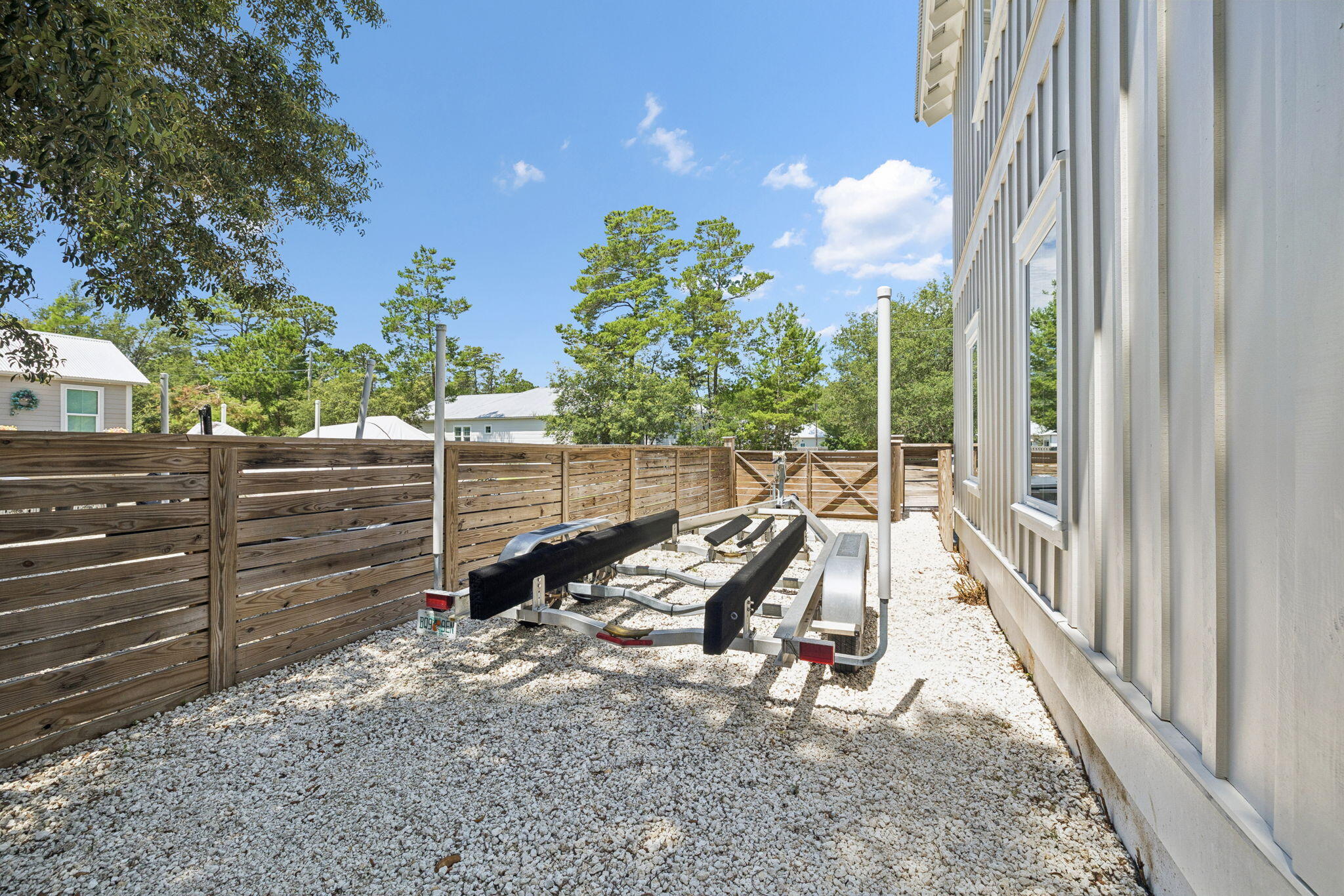 MAGNOLIA BEACH - Residential