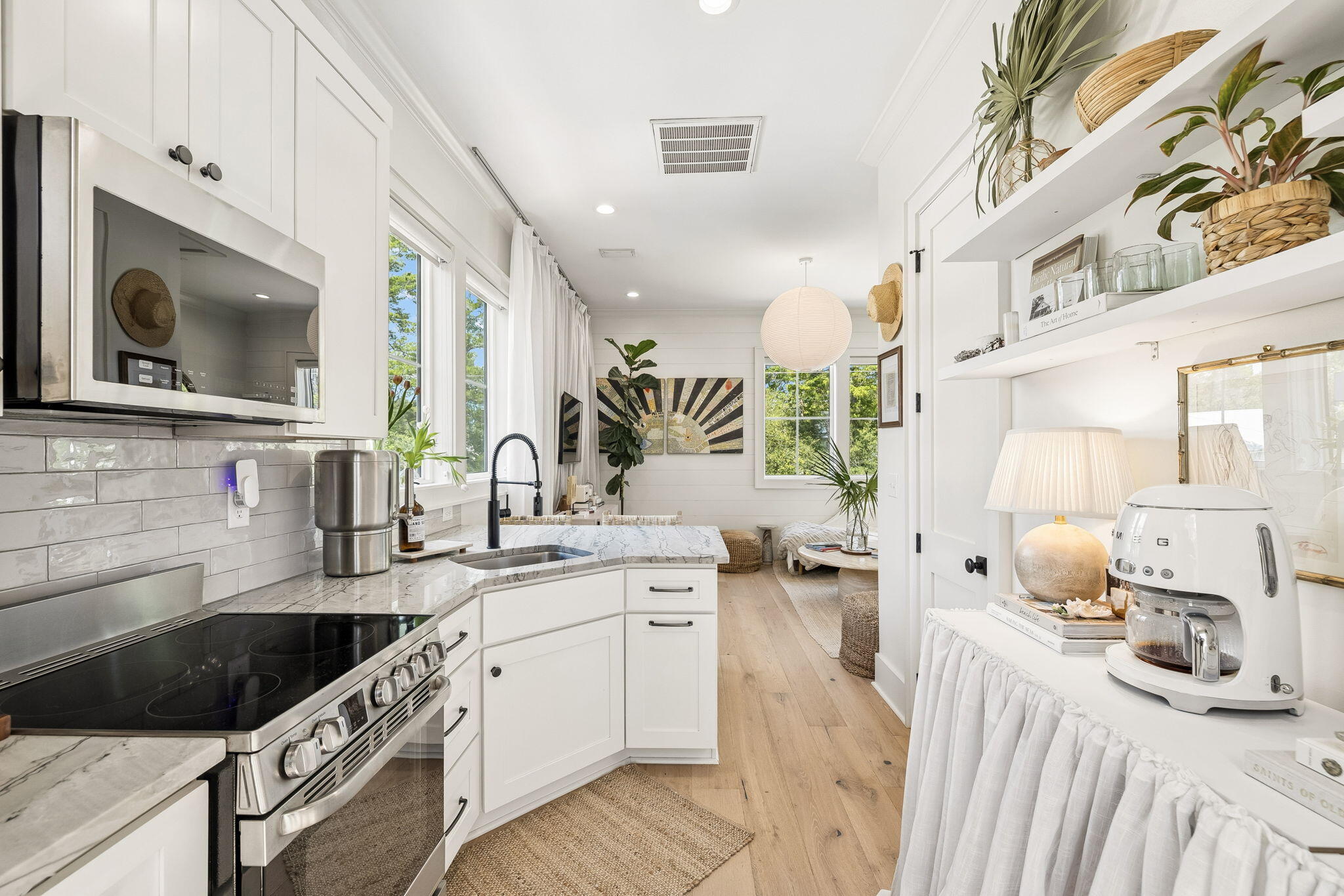 MAGNOLIA BEACH - Residential