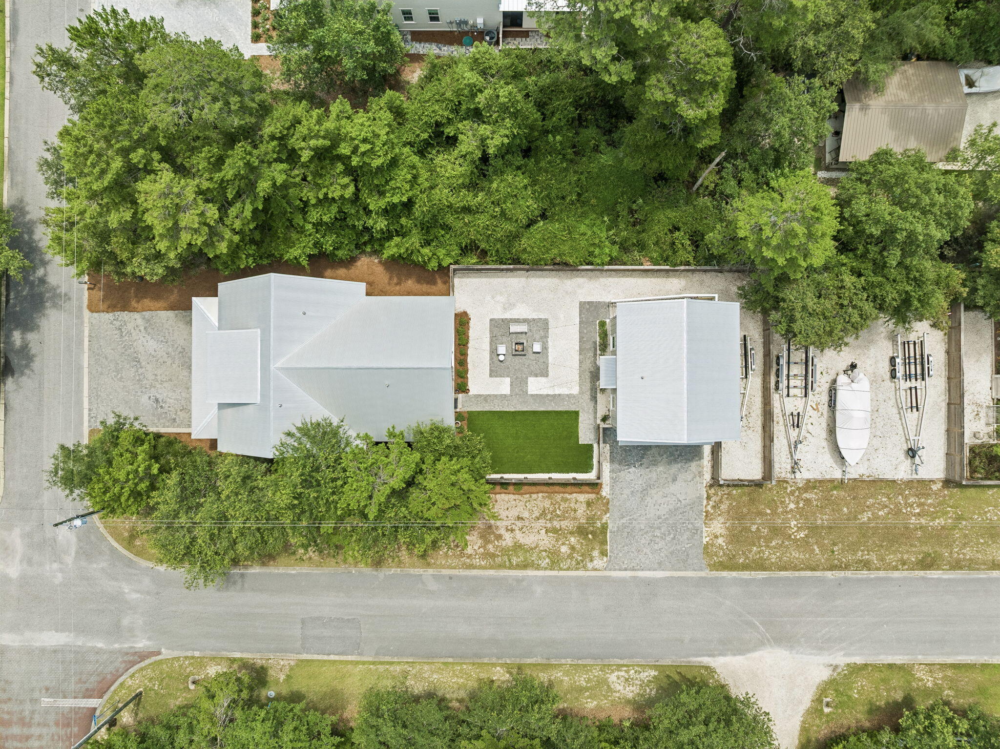 MAGNOLIA BEACH - Residential