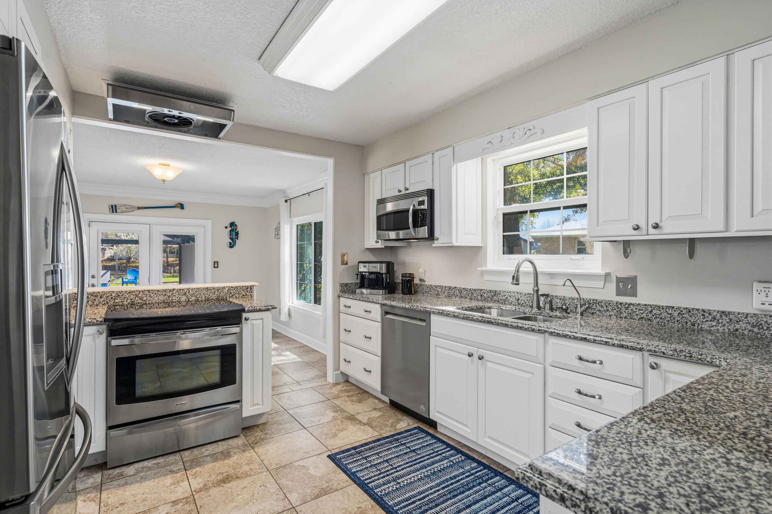 MARINERS COVE - Residential