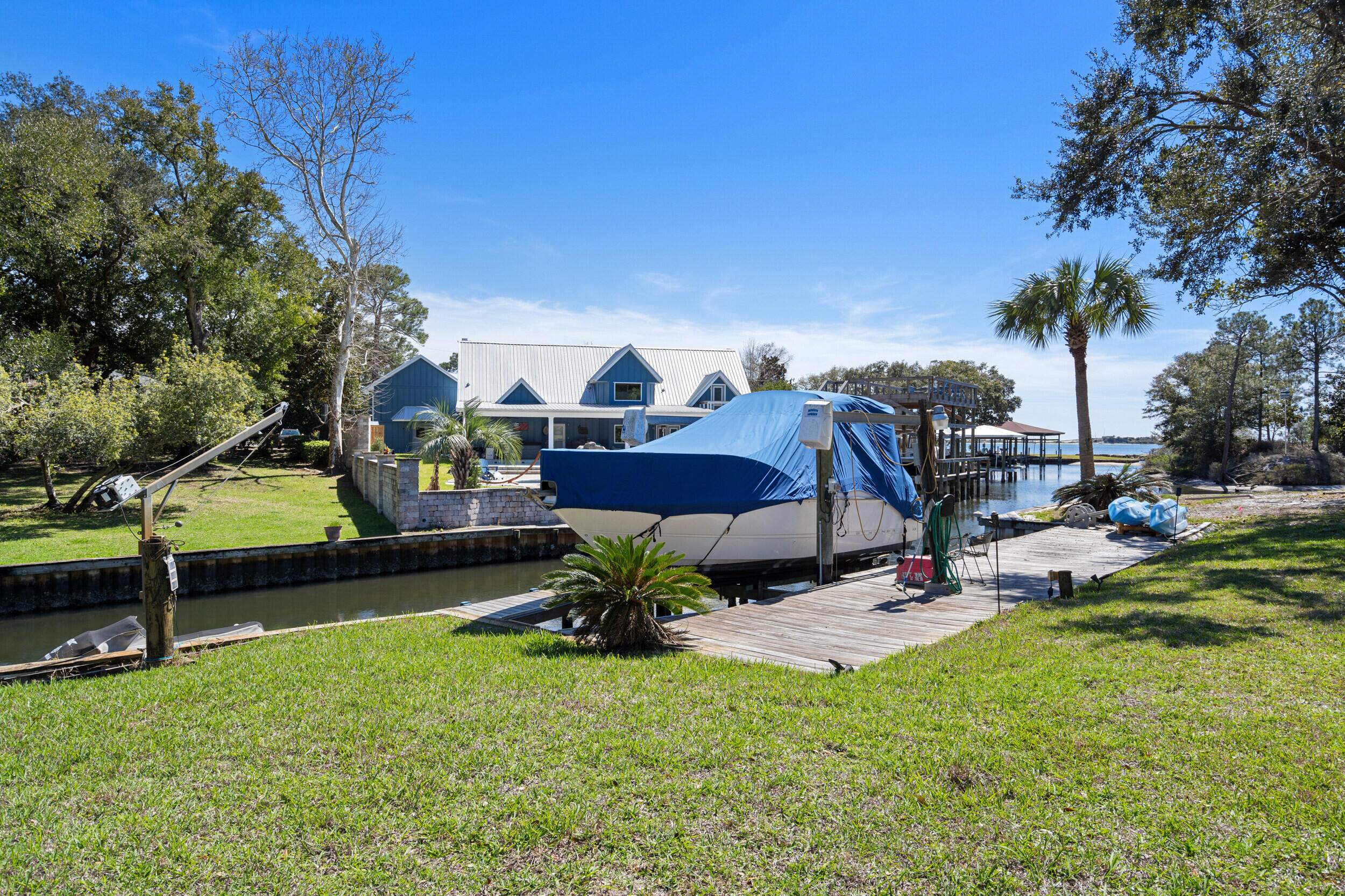 MARINERS COVE - Residential