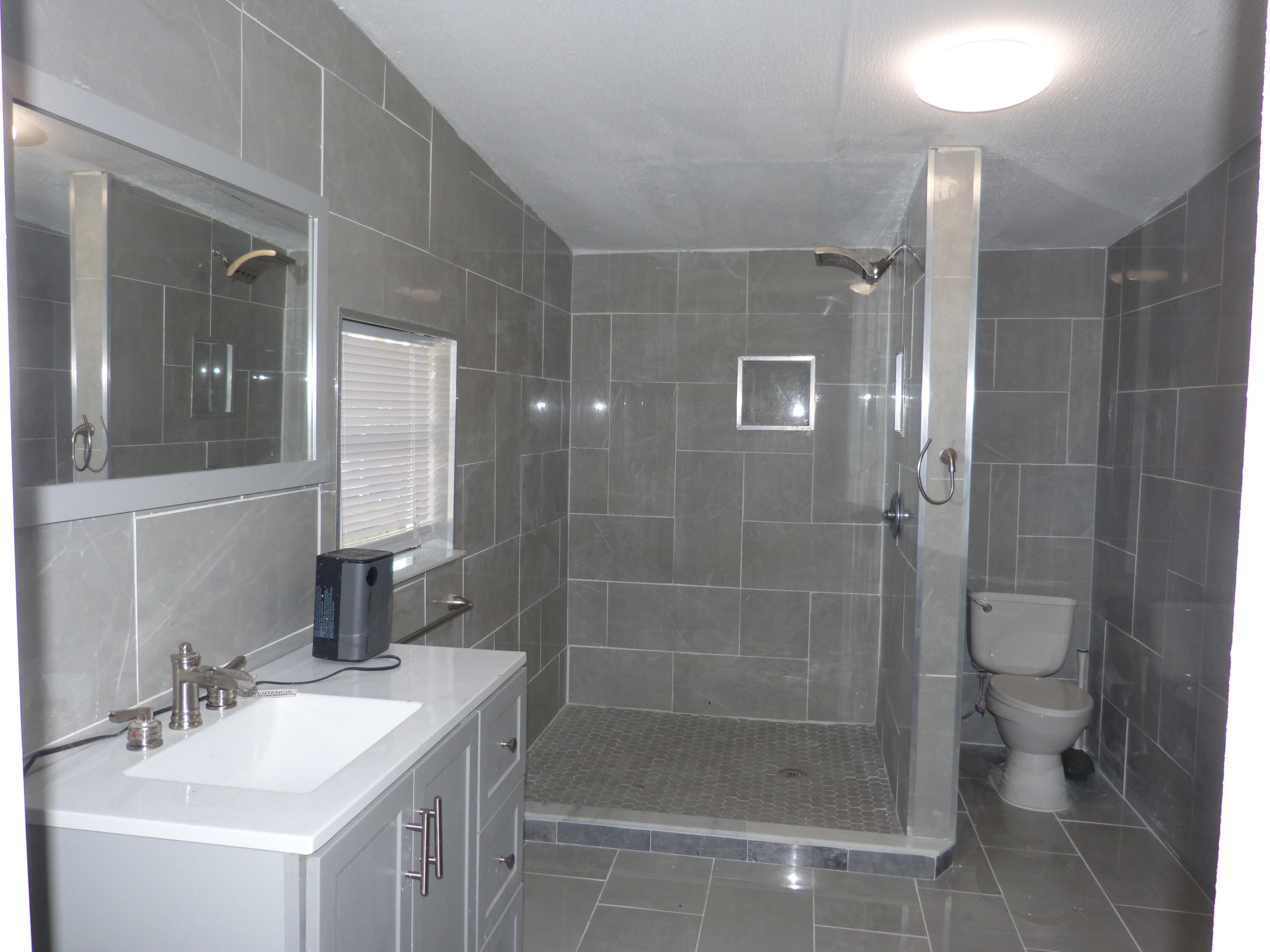 BAYSIDE PARK UNIT 1 - Residential
