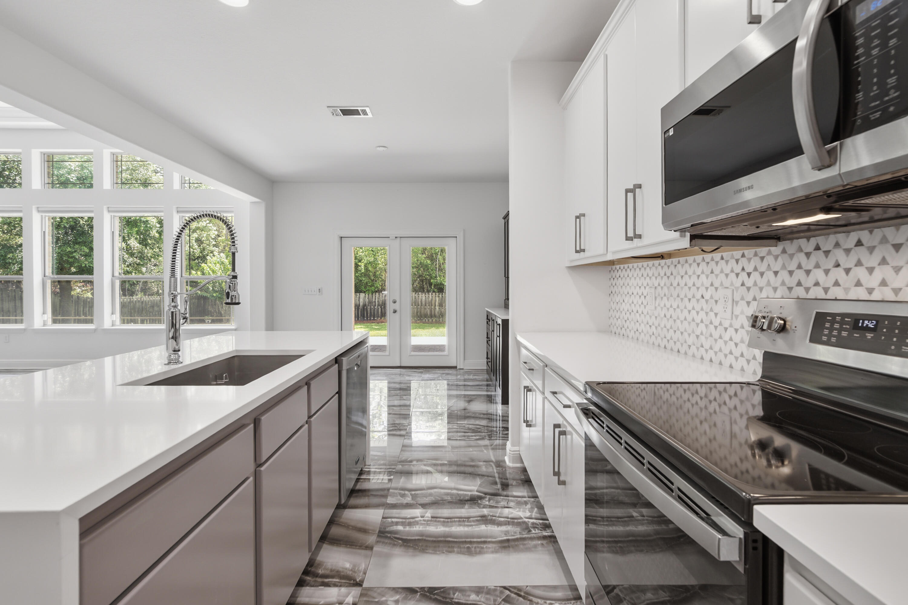 HAMMOCK BAY - Residential