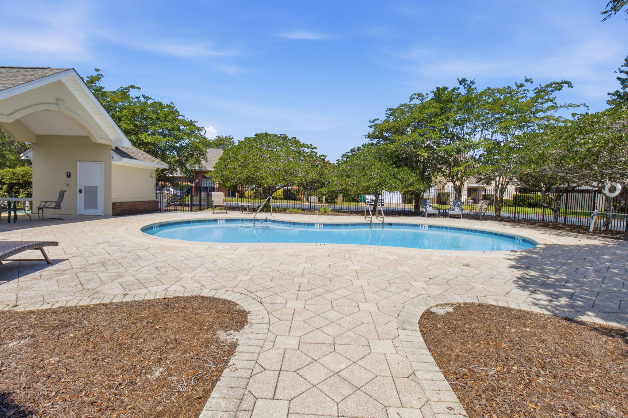 BRIDGEPORT COLONY - Residential