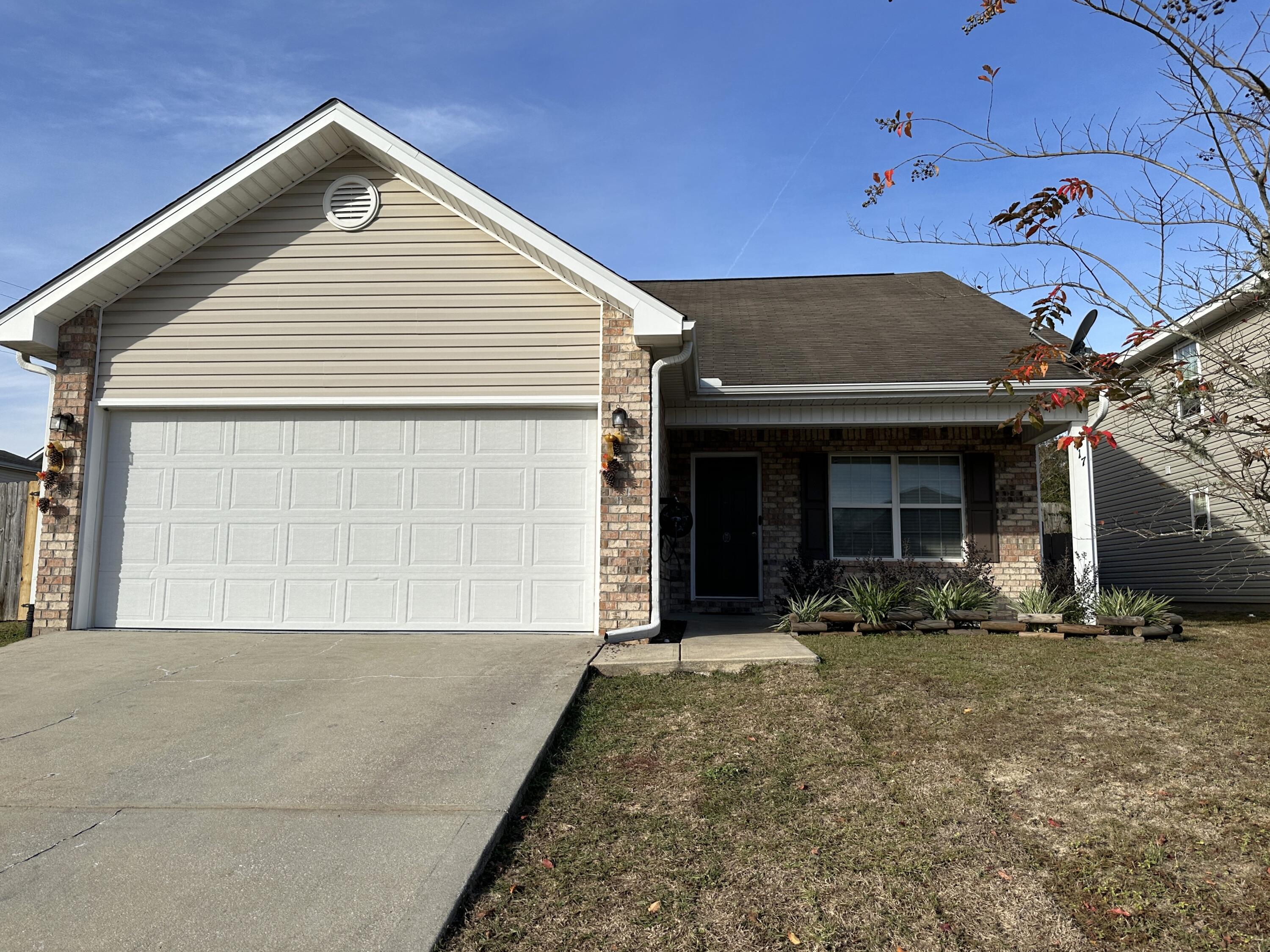 Nice 4 bedroom, 3 bath home with bonus room! This 2 story home features a down stairs Primary bedroom, kitchen with breakfast bar and pantry, and open floor plan. Upstairs has 3 bedrooms, full bath and a bonus room. The backyard is privacy fenced and has a deck for your patio furniture. HOA maintains the front yard for you! Great location in north east Crestview and close to restaurants, movie theater and schools.