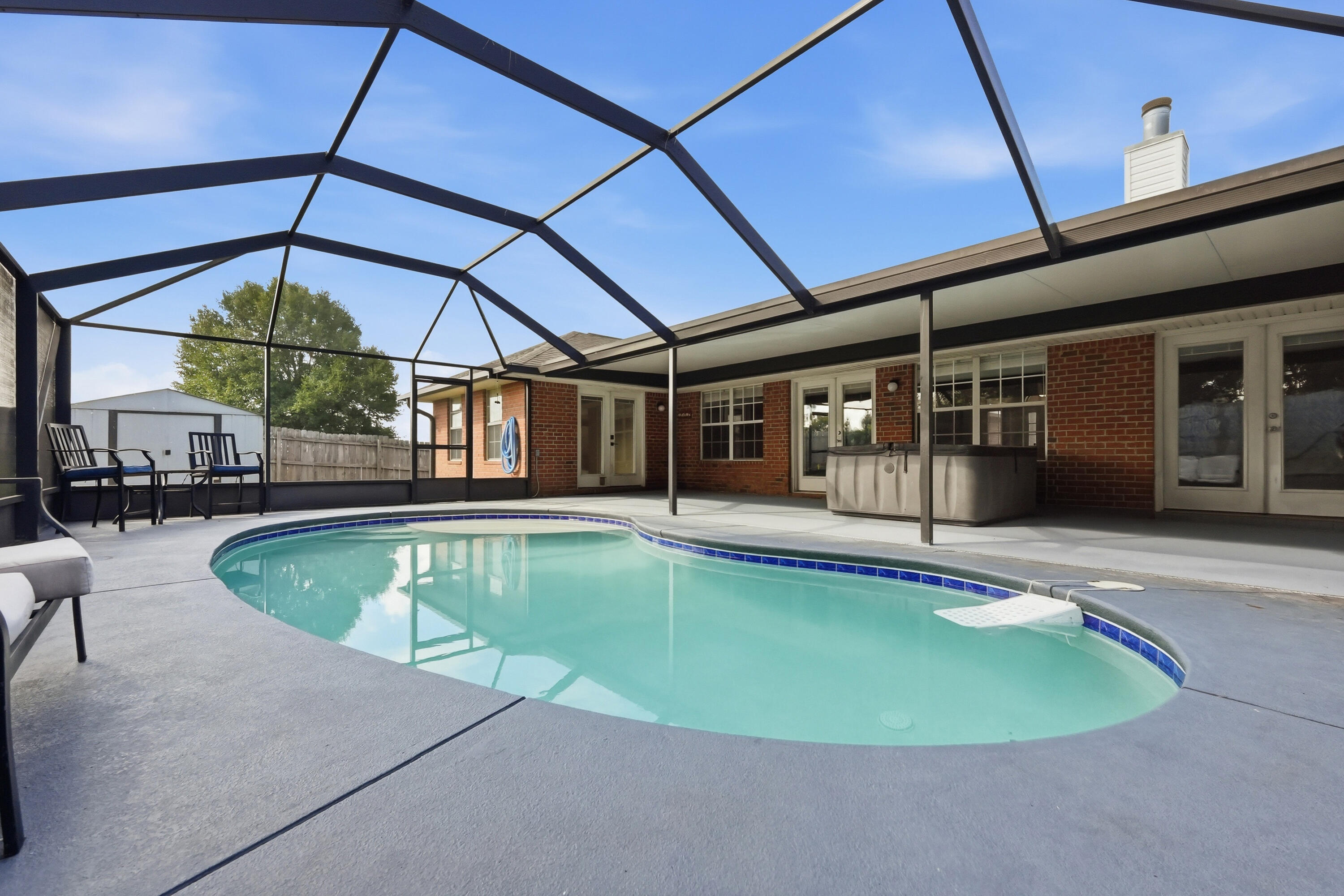 ALICIA PLACE - Residential