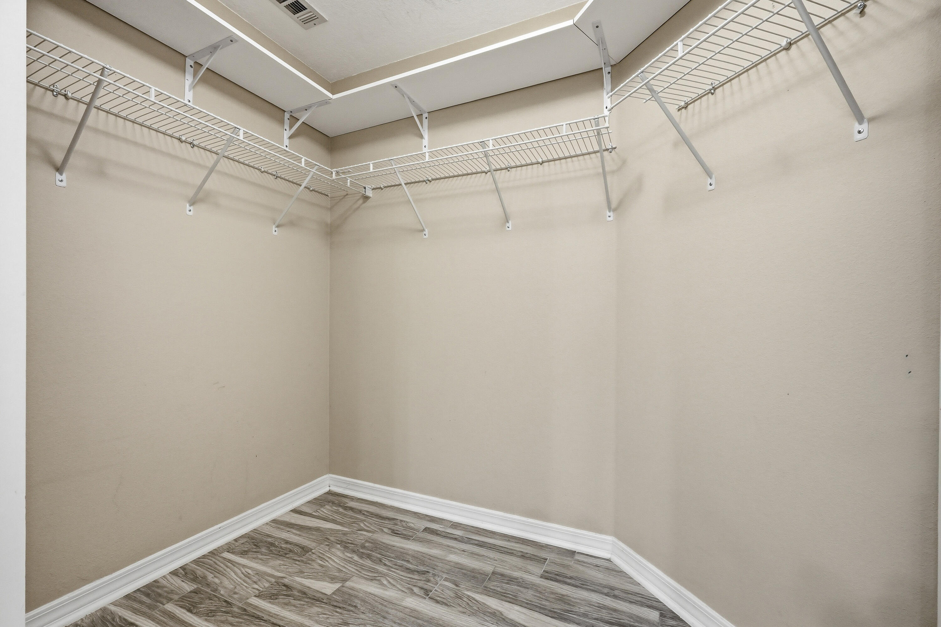 ALICIA PLACE - Residential