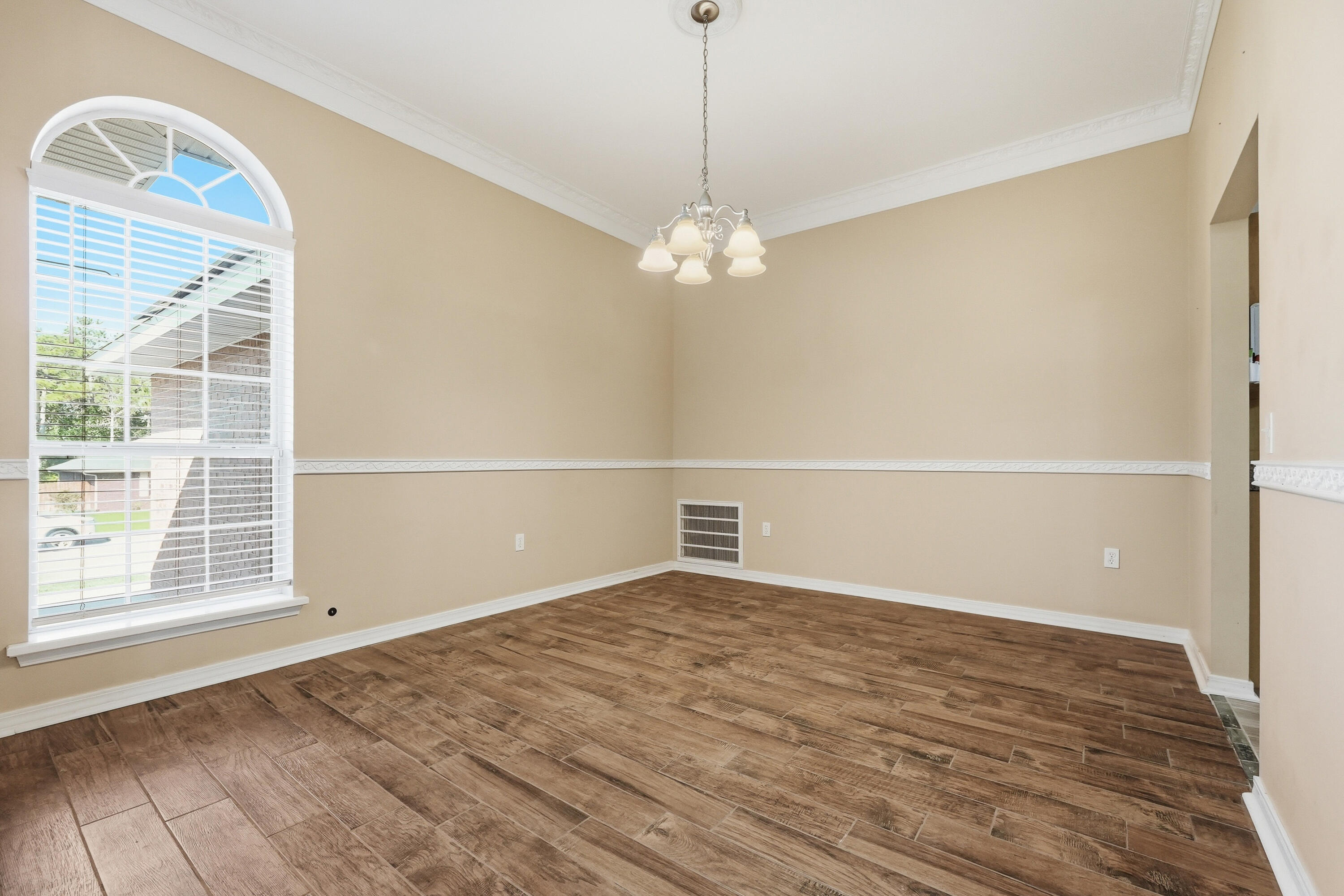ALICIA PLACE - Residential