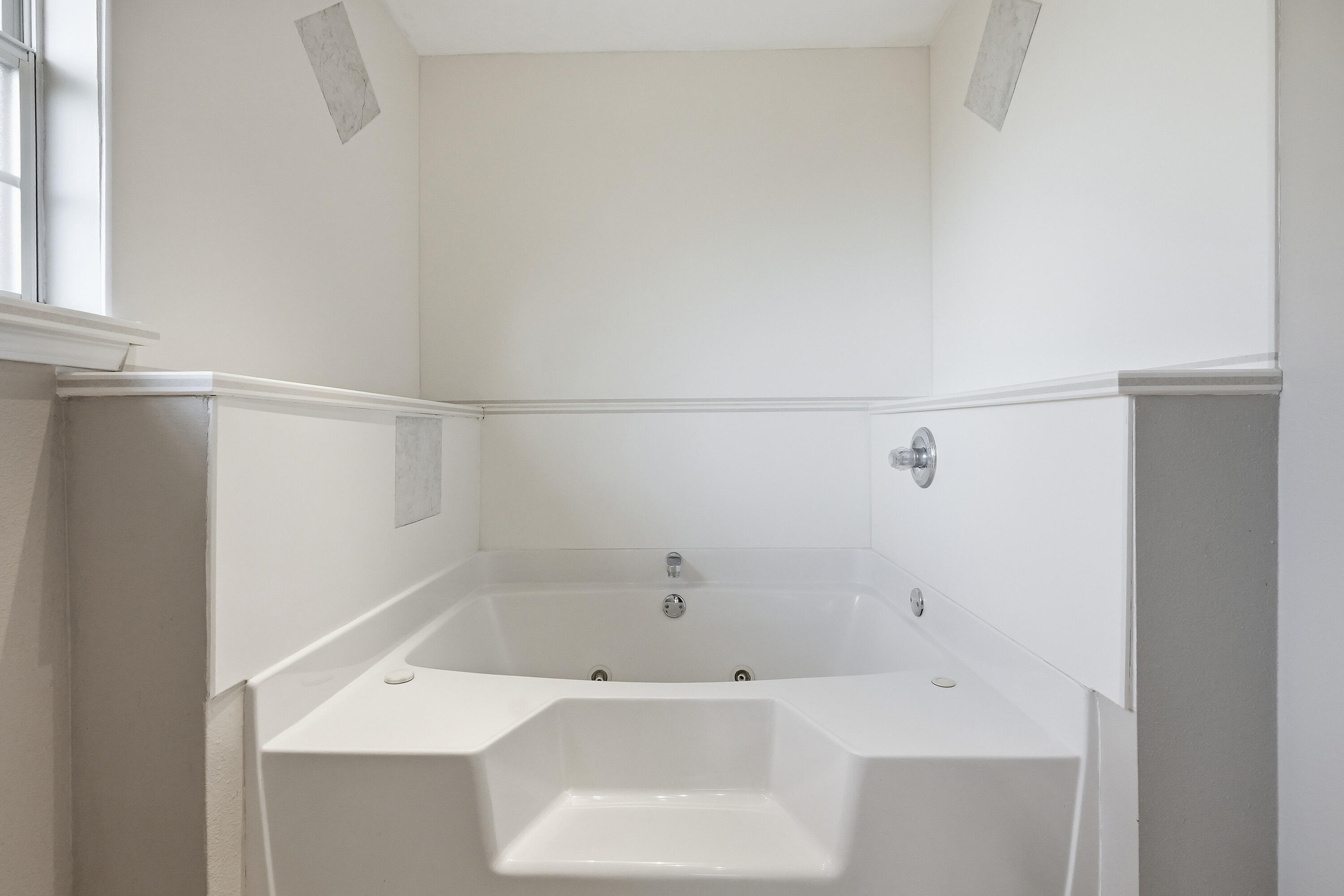 ALICIA PLACE - Residential