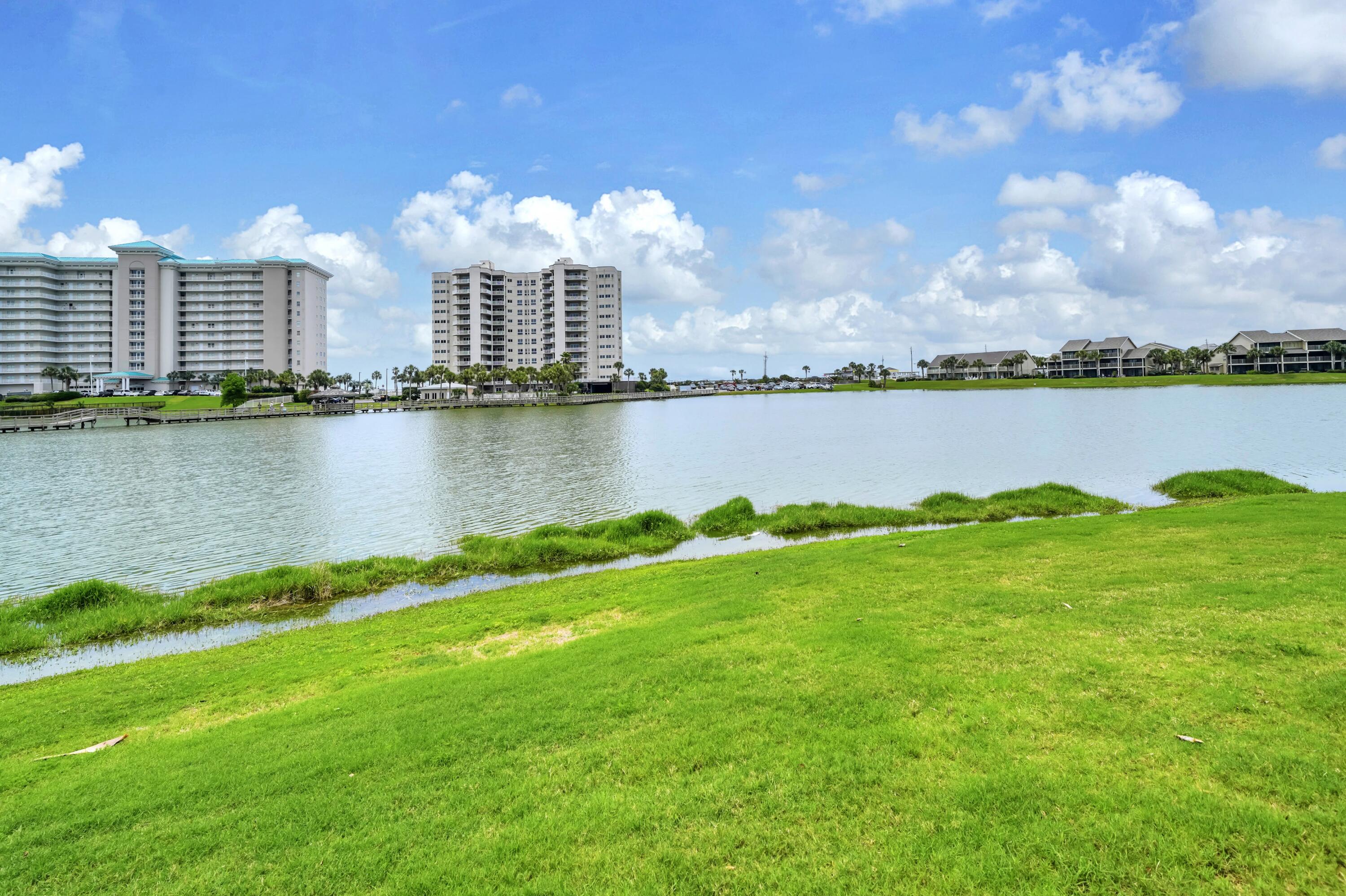SEASCAPE CONDO PH 7C - Residential