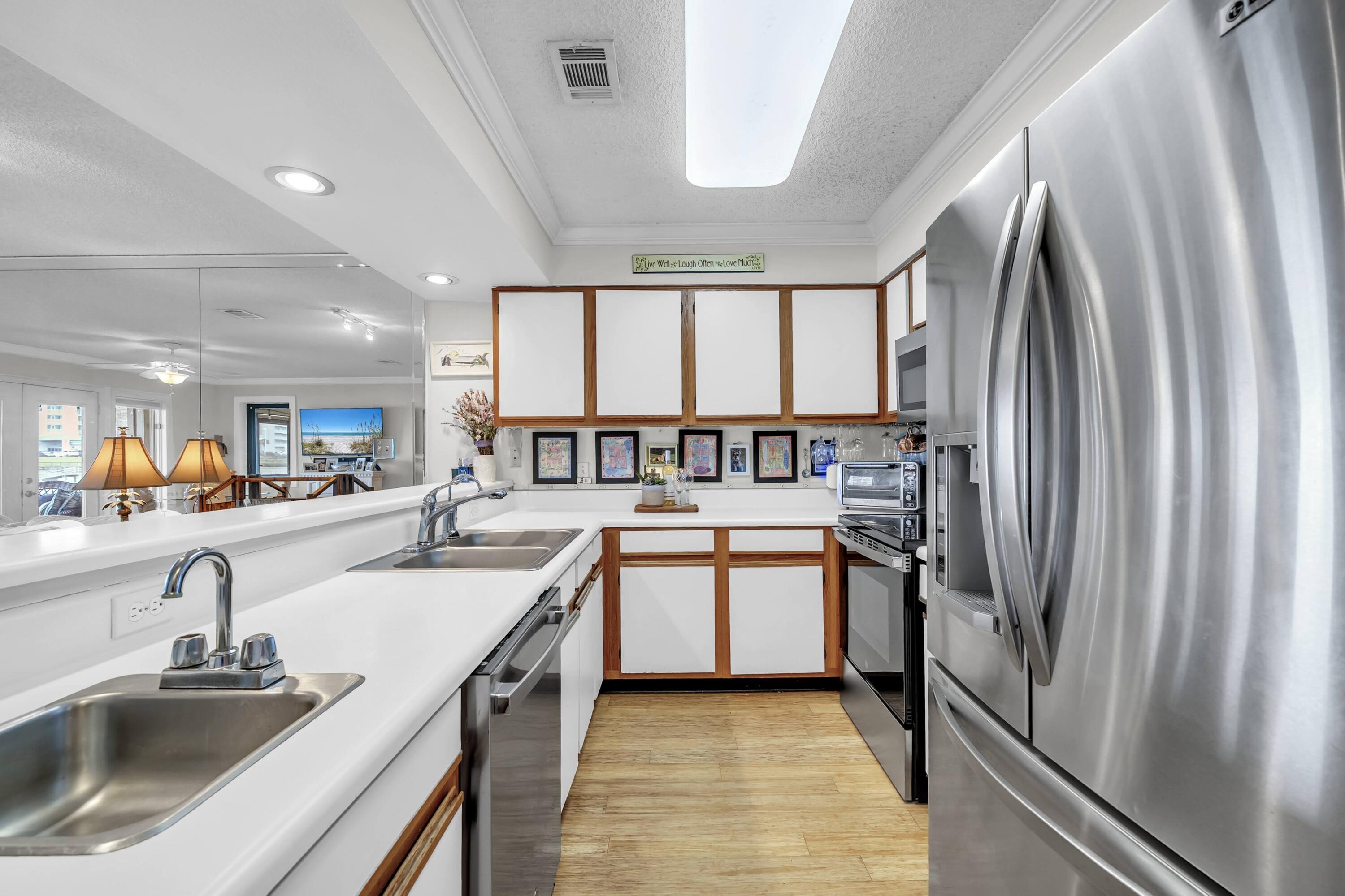 SEASCAPE CONDO PH 7C - Residential