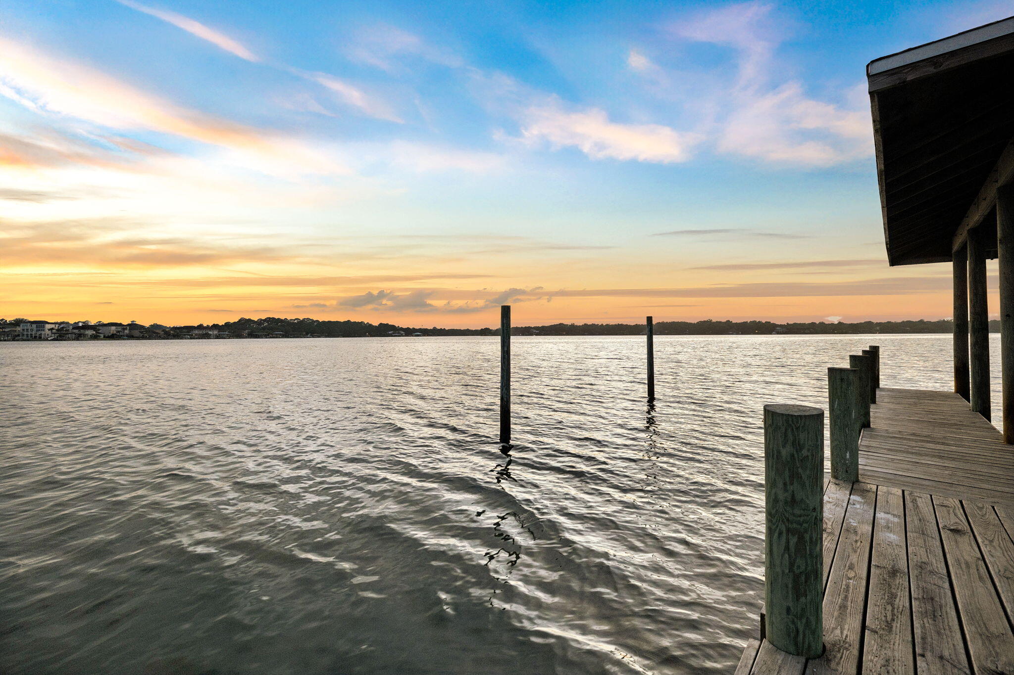 PARADISE POINT - Residential