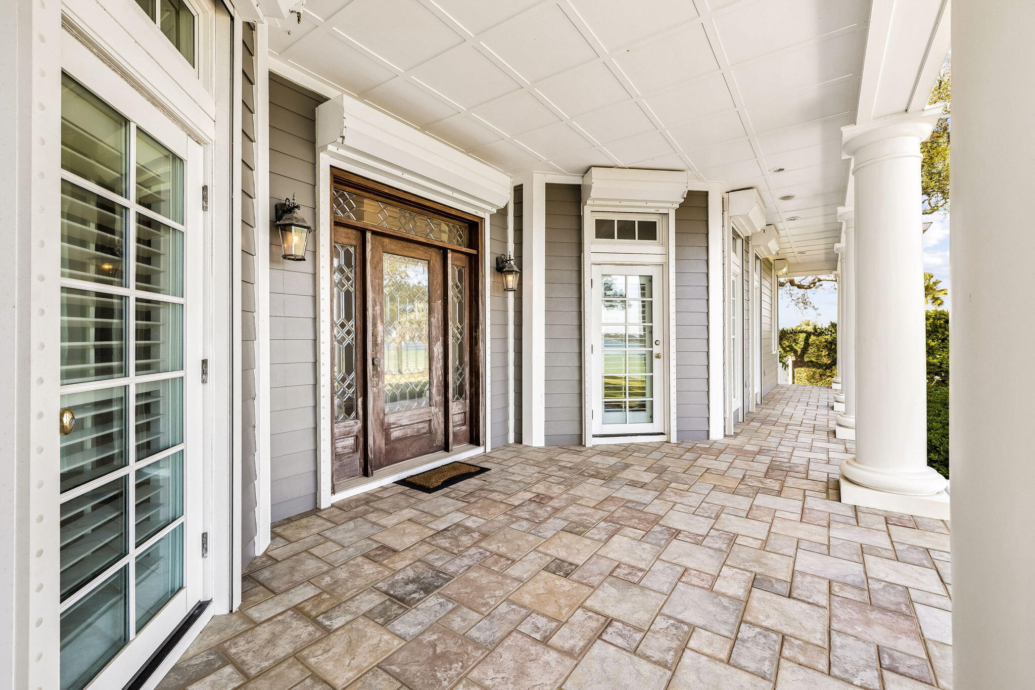 PARADISE POINT - Residential