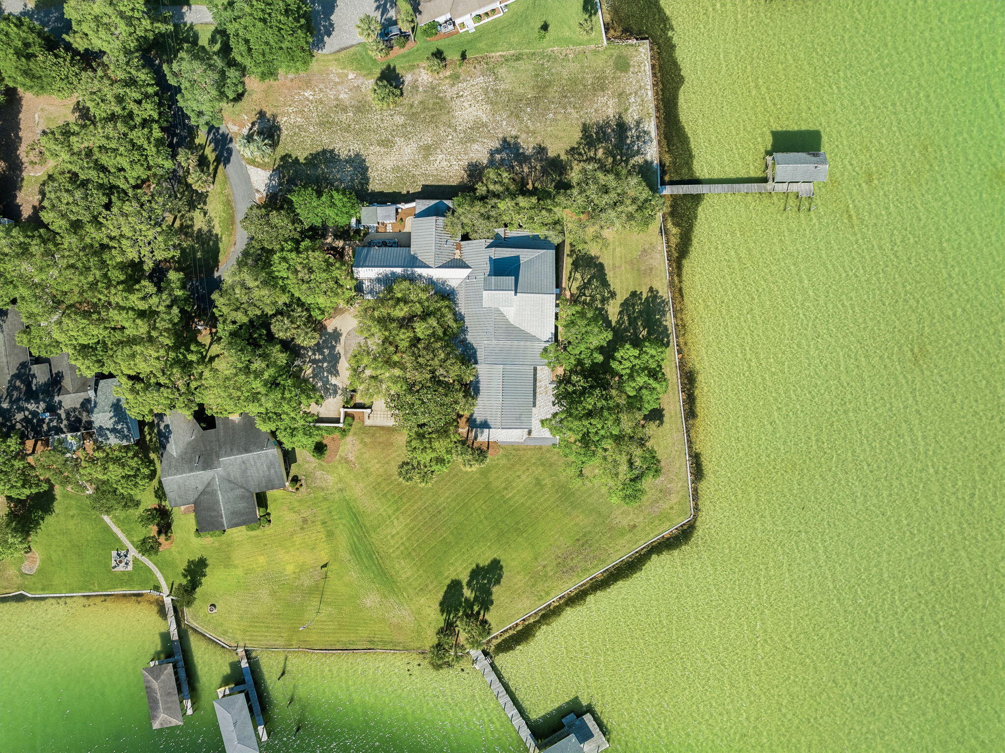PARADISE POINT - Residential