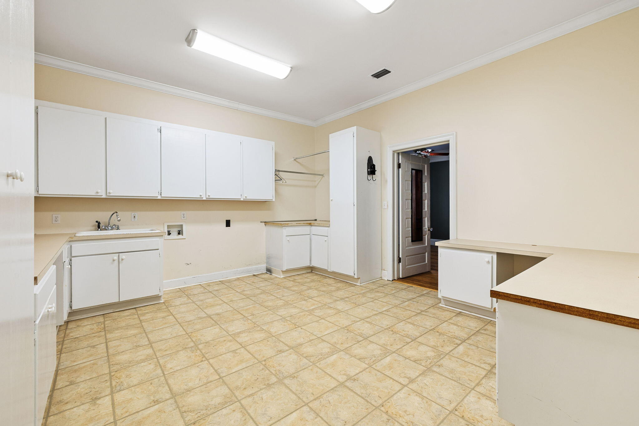 PARADISE POINT - Residential