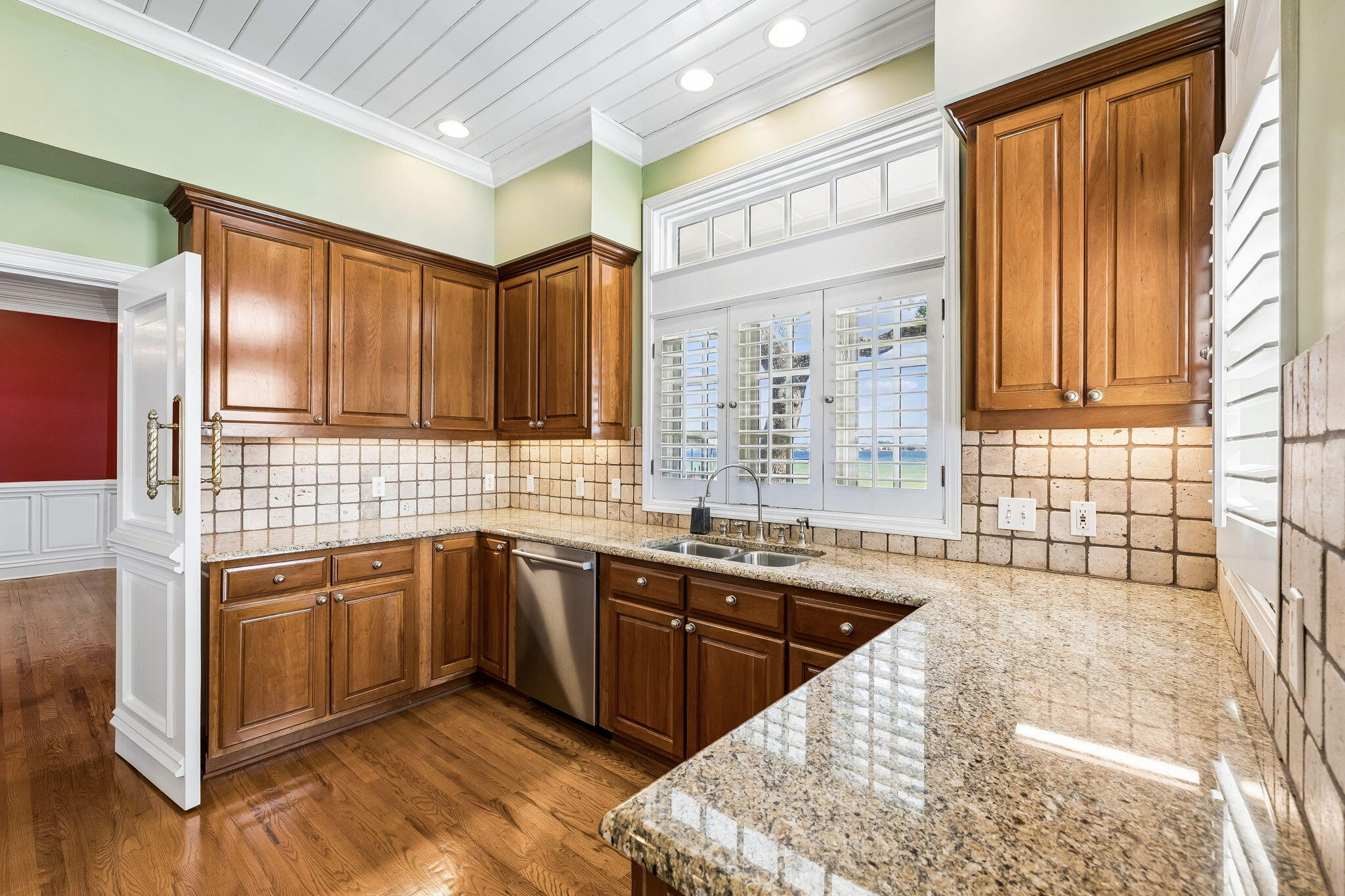 PARADISE POINT - Residential