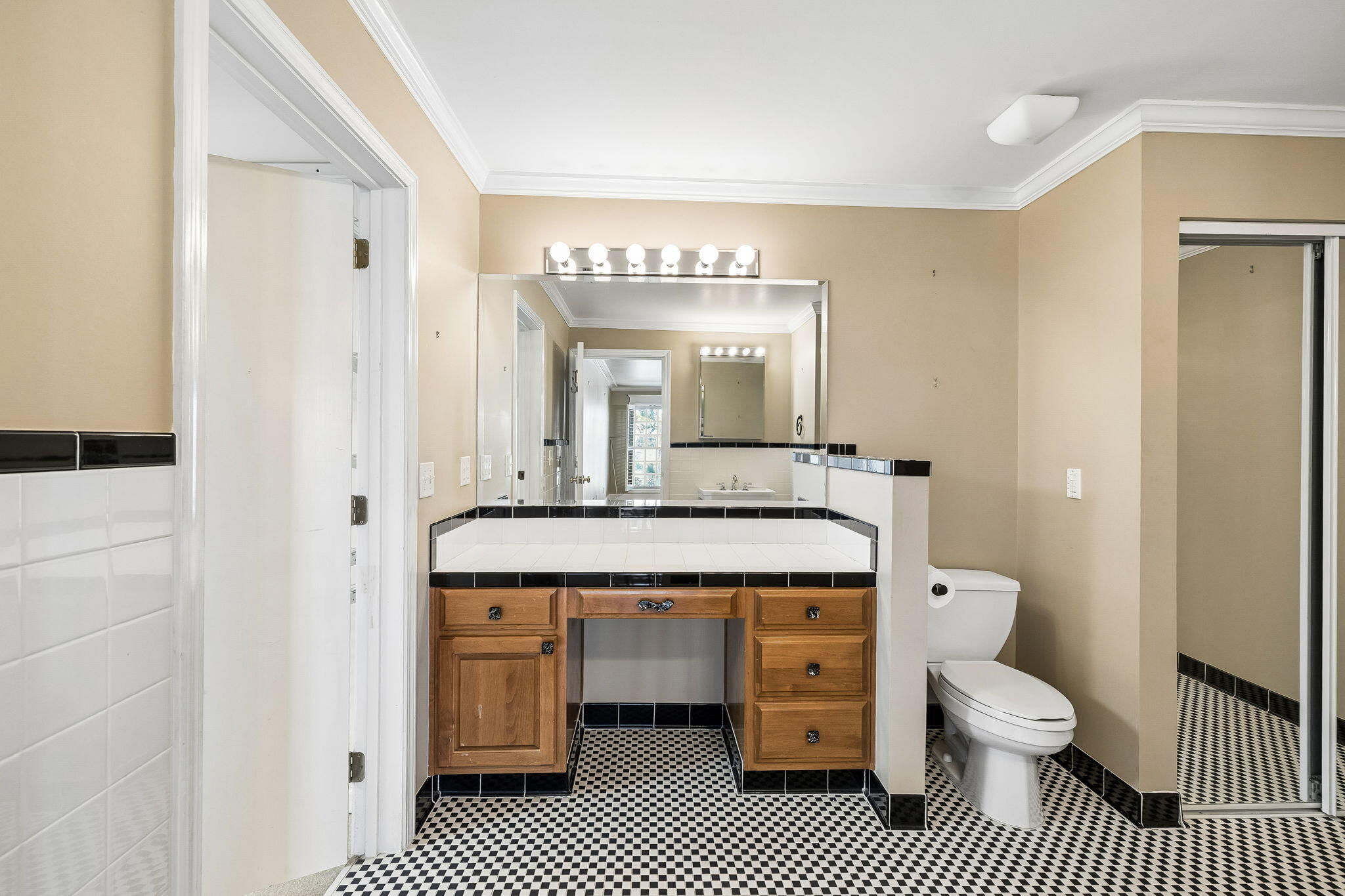 PARADISE POINT - Residential