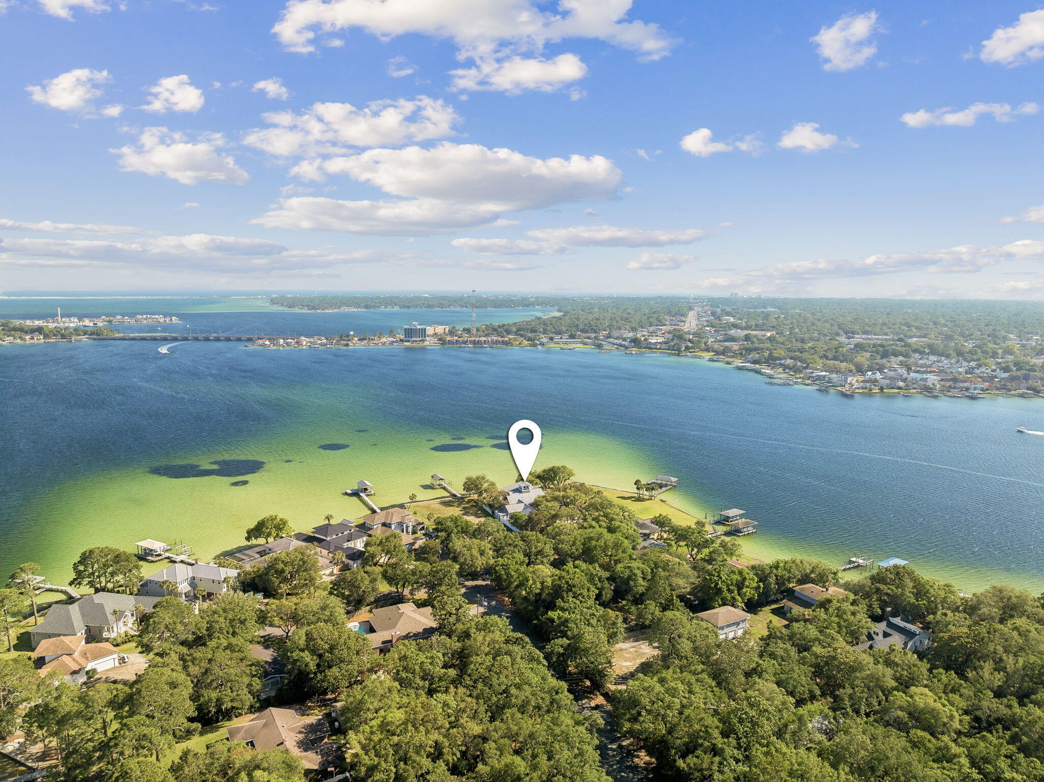PARADISE POINT - Residential