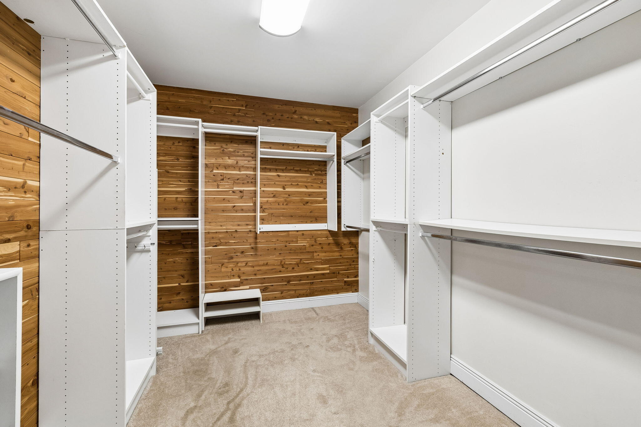 PARADISE POINT - Residential
