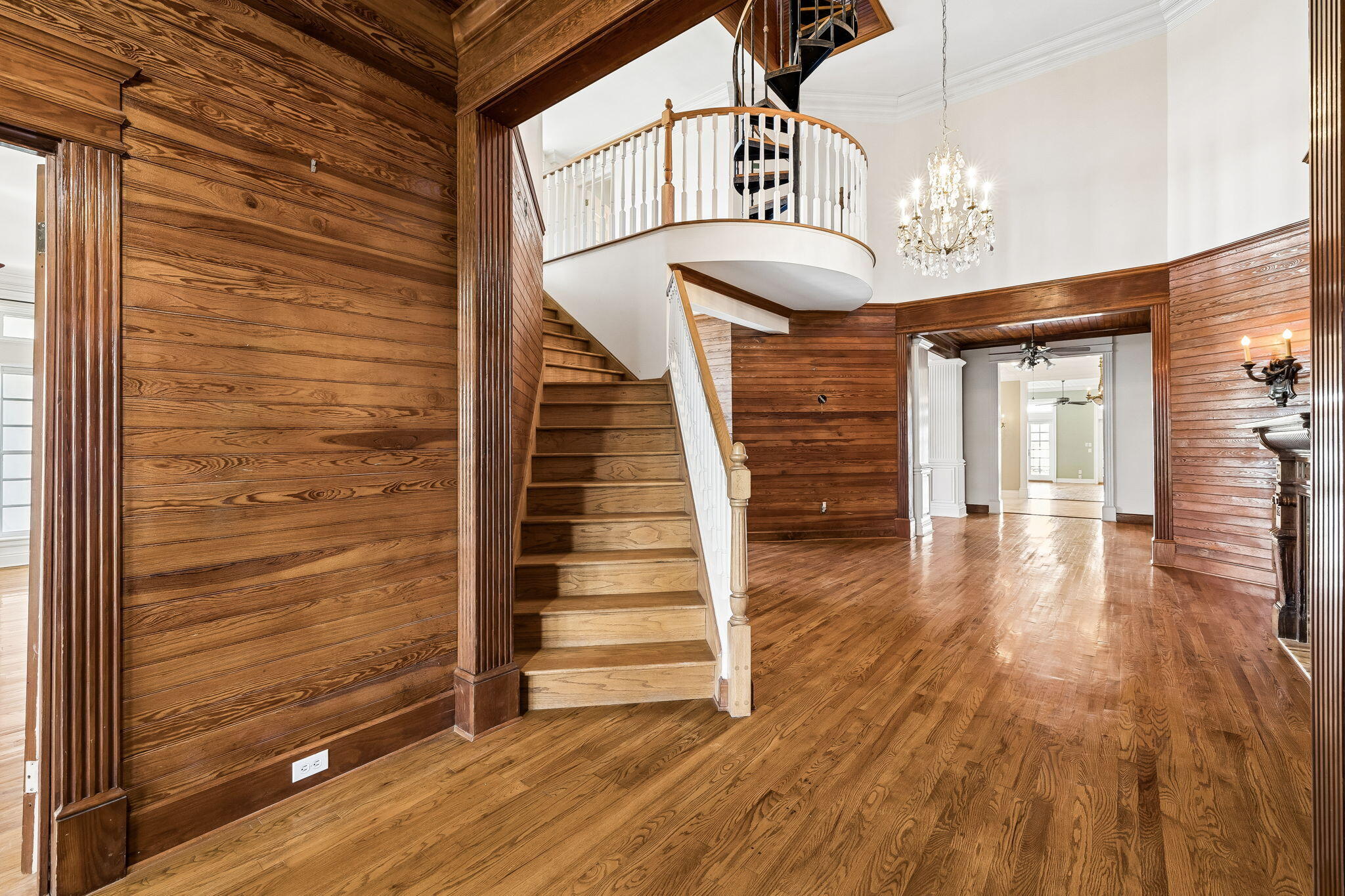 PARADISE POINT - Residential