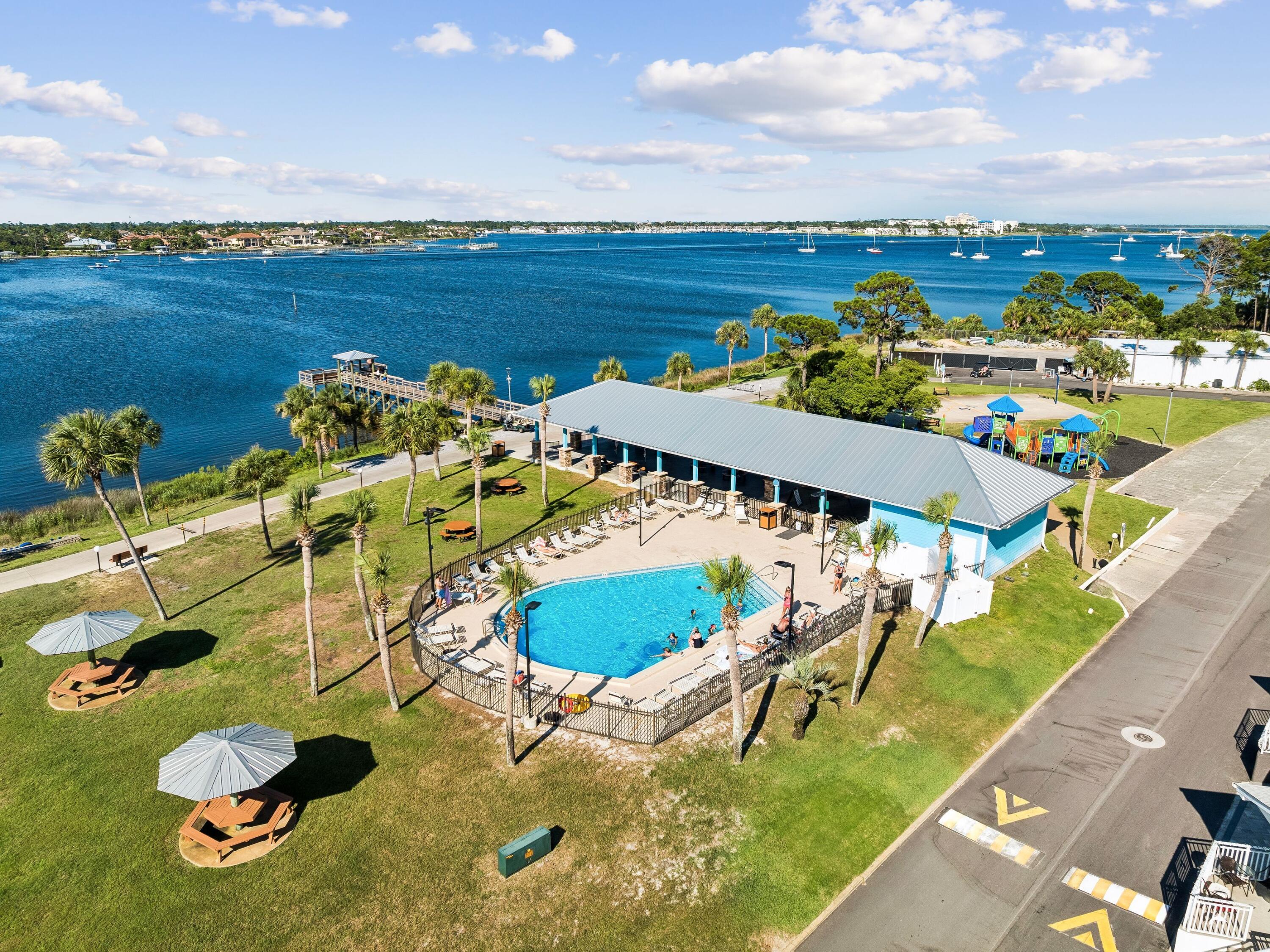 VENTURE OUT TRAVEL TRAIL RESORTS - Residential