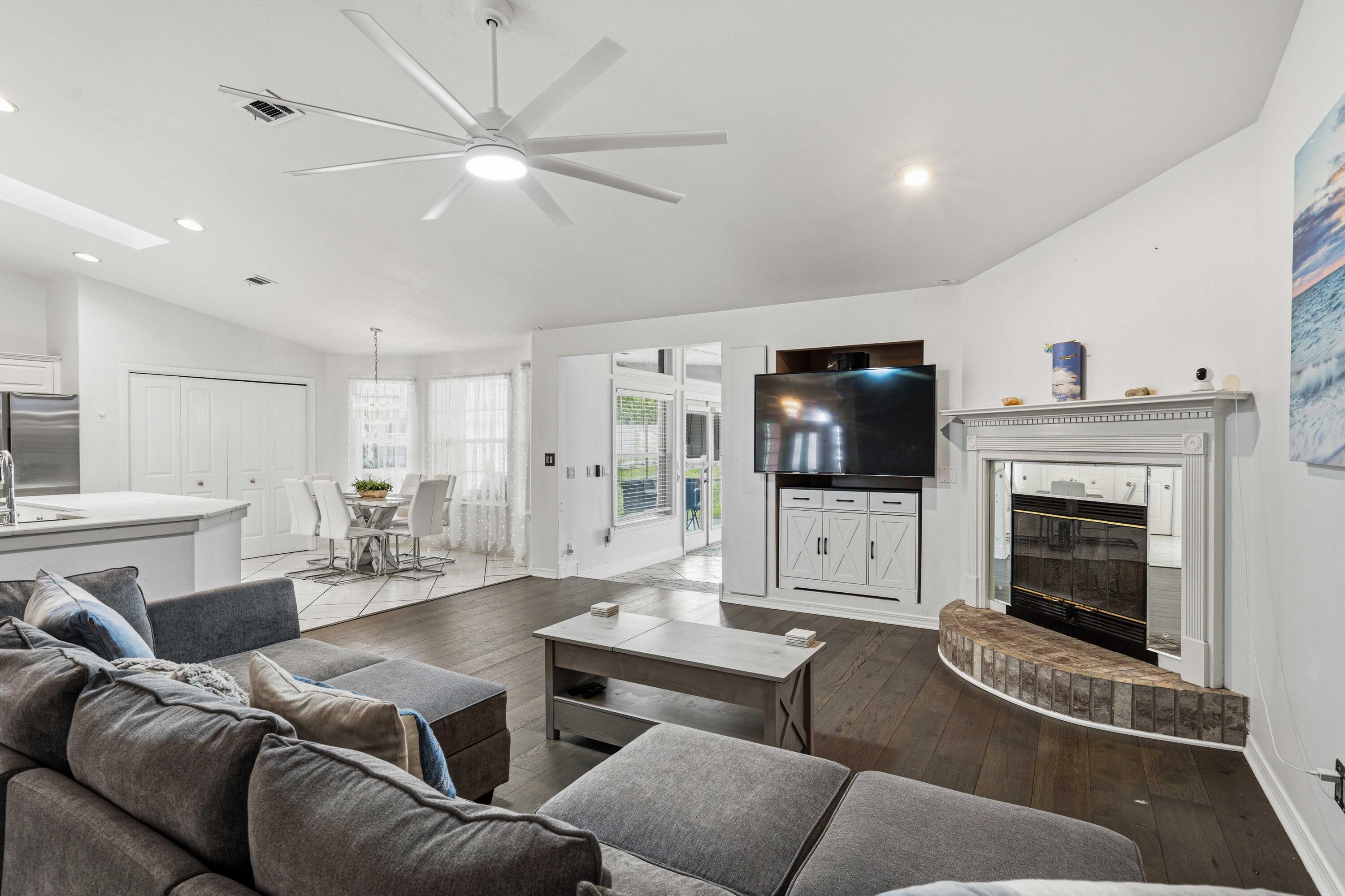 SANDY BEACH ESTATES - Residential