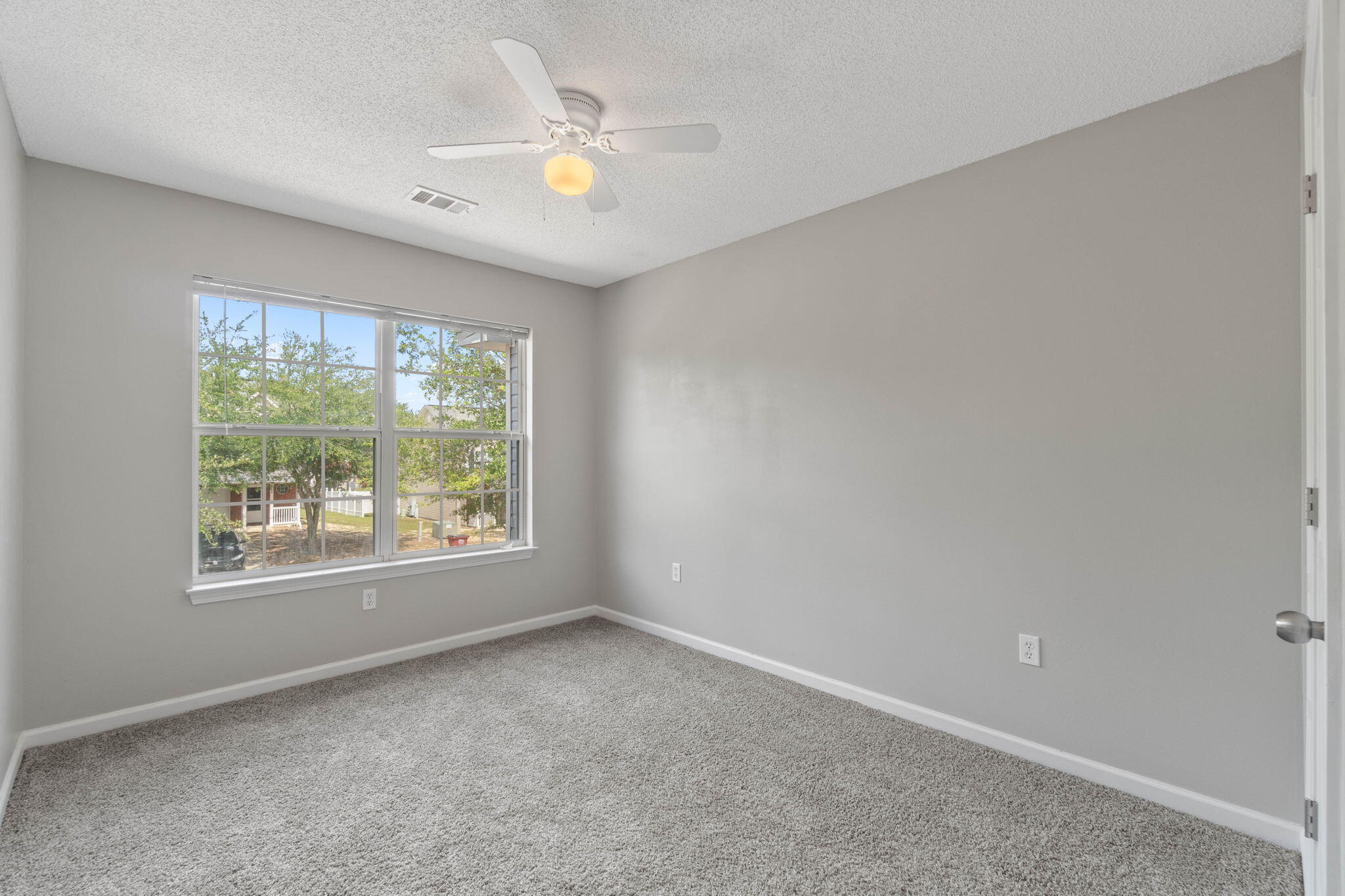 ROLLING PINES - Residential Lease