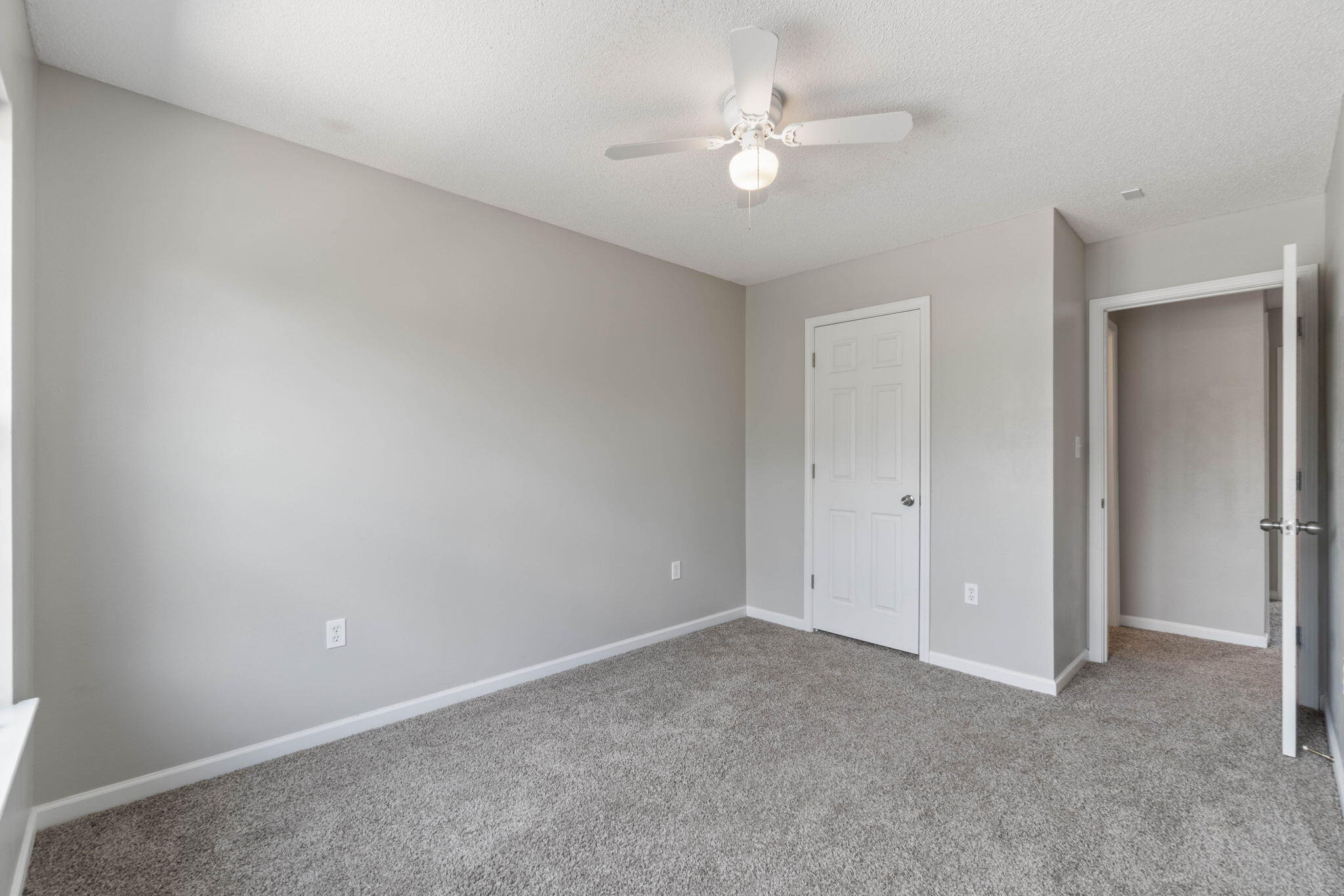 ROLLING PINES - Residential Lease