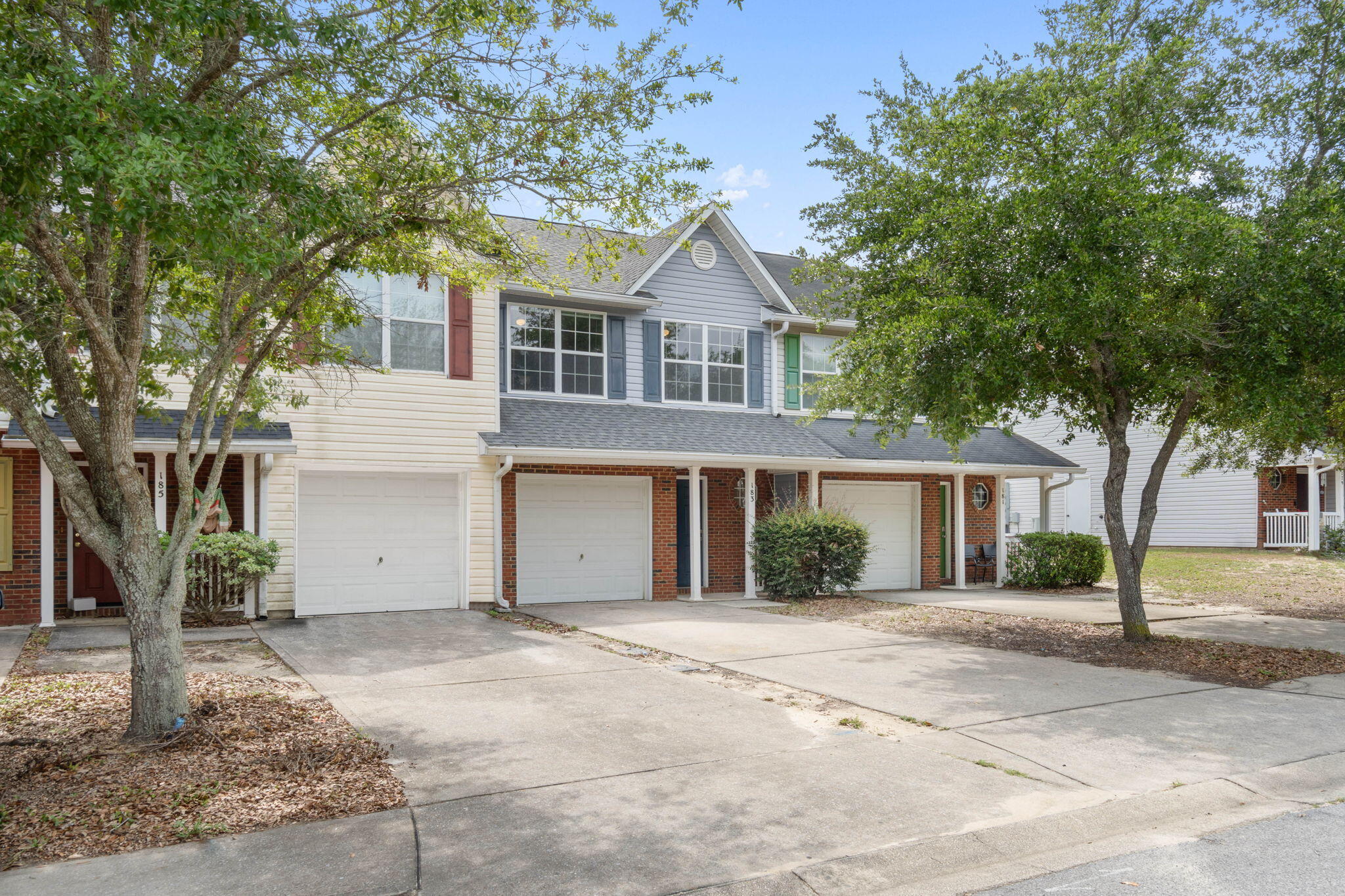 ROLLING PINES - Residential Lease