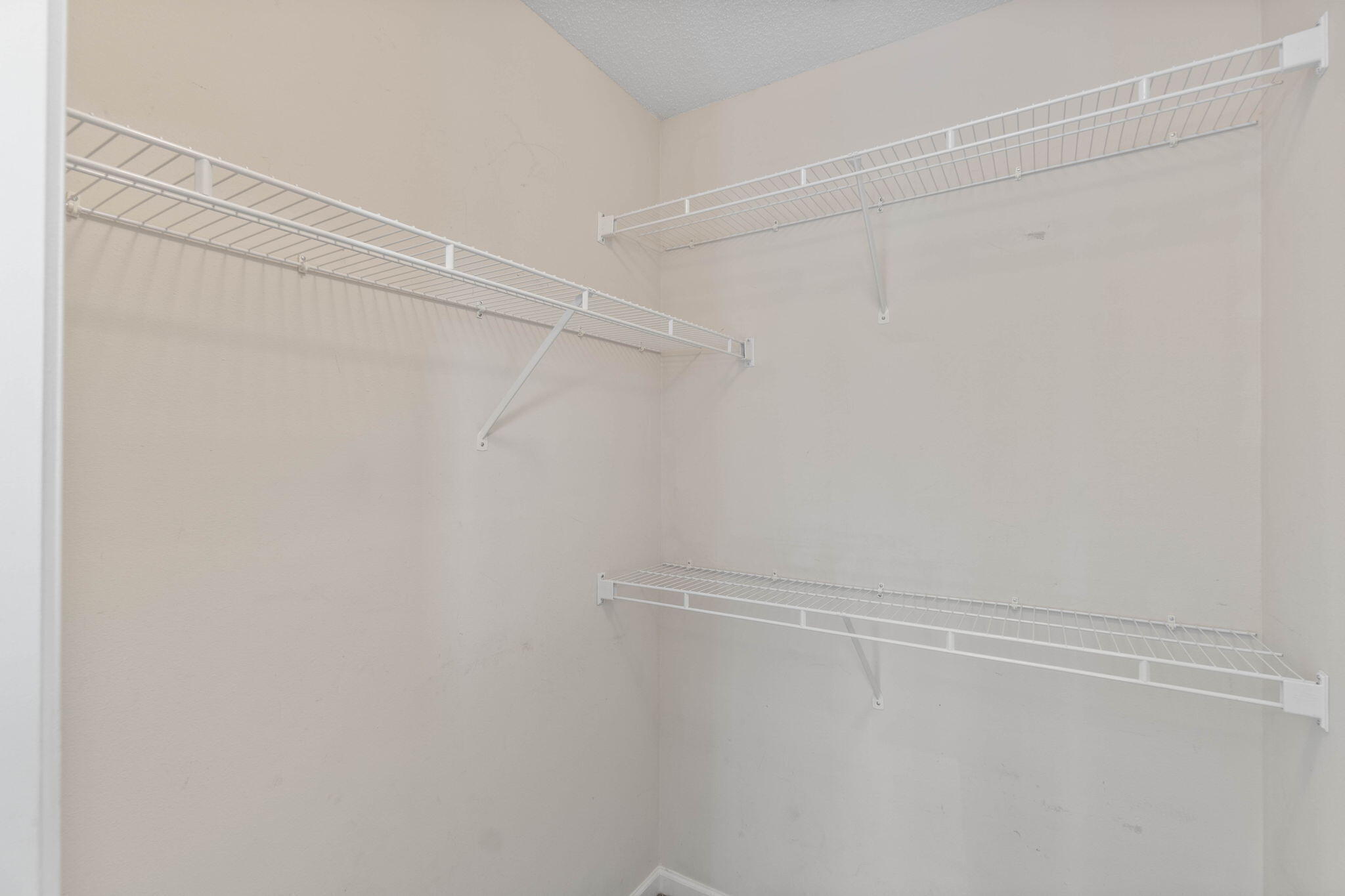ROLLING PINES - Residential Lease