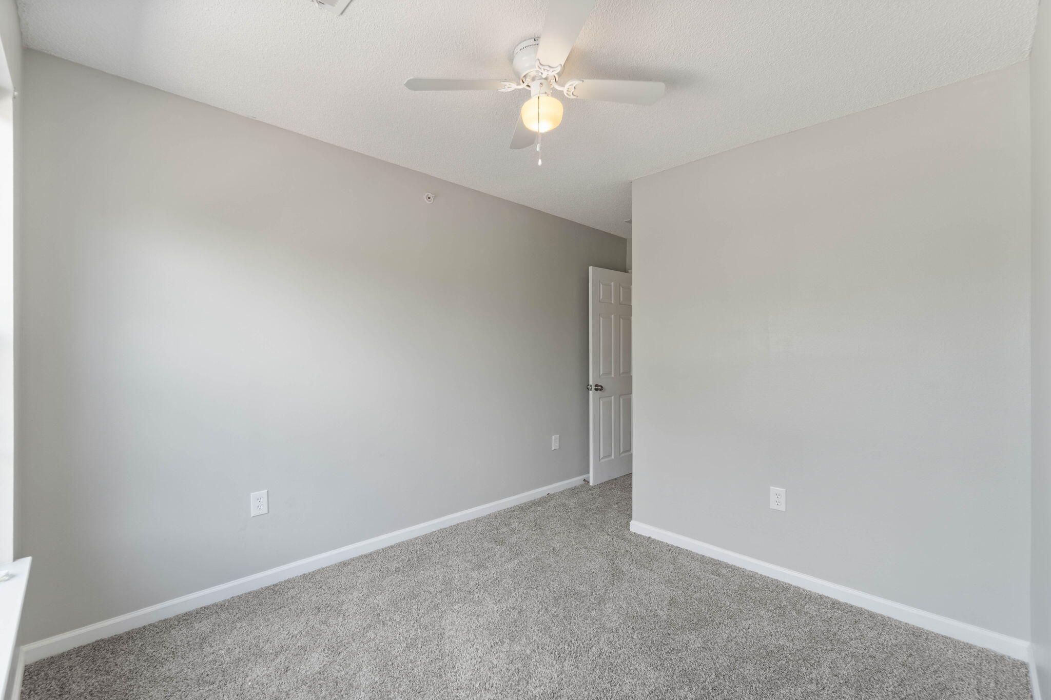ROLLING PINES - Residential Lease