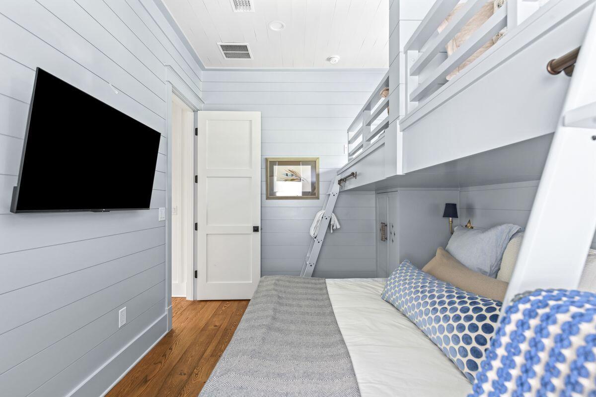THE HAMMOCKS OF SEAGROVE - Residential