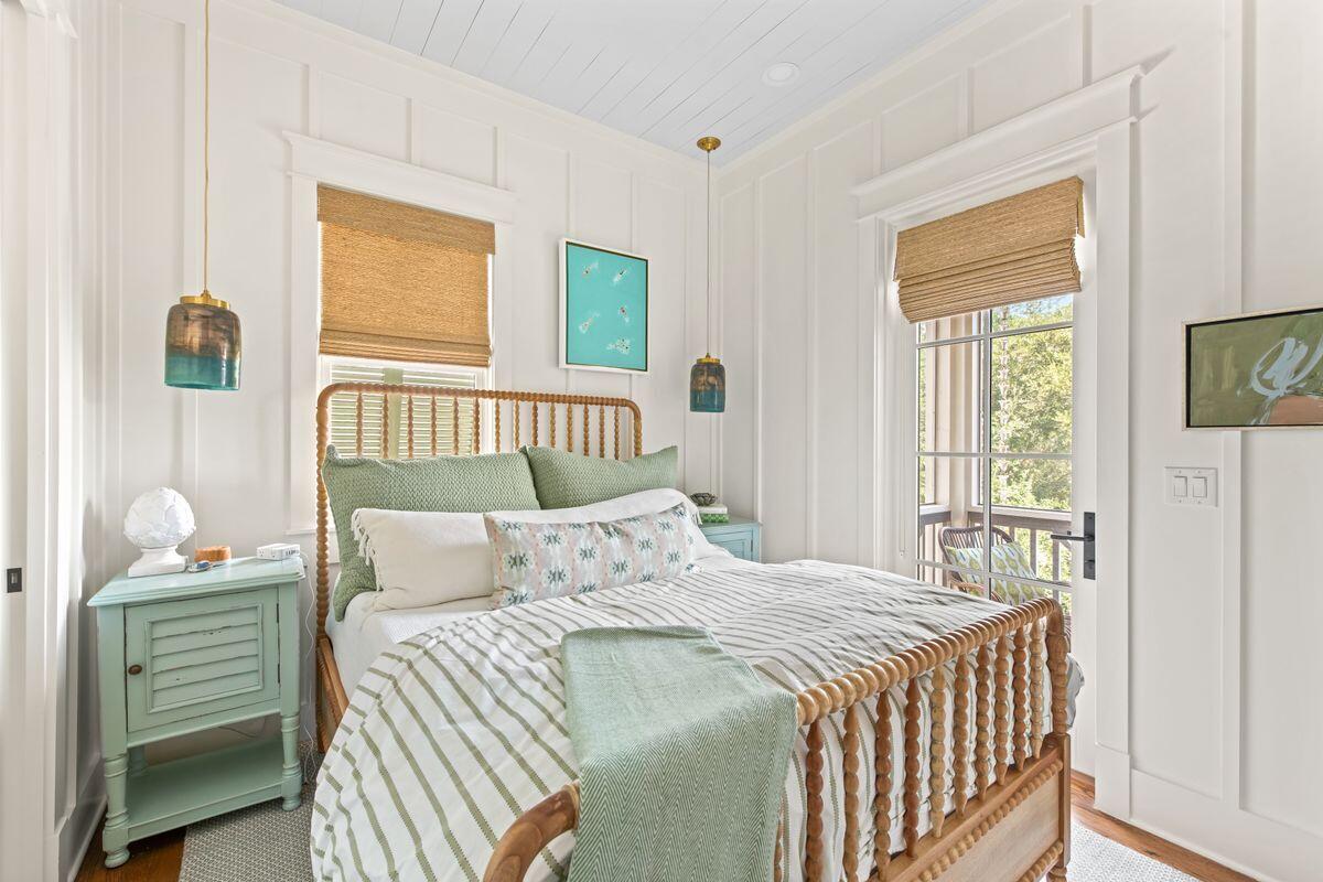 THE HAMMOCKS OF SEAGROVE - Residential