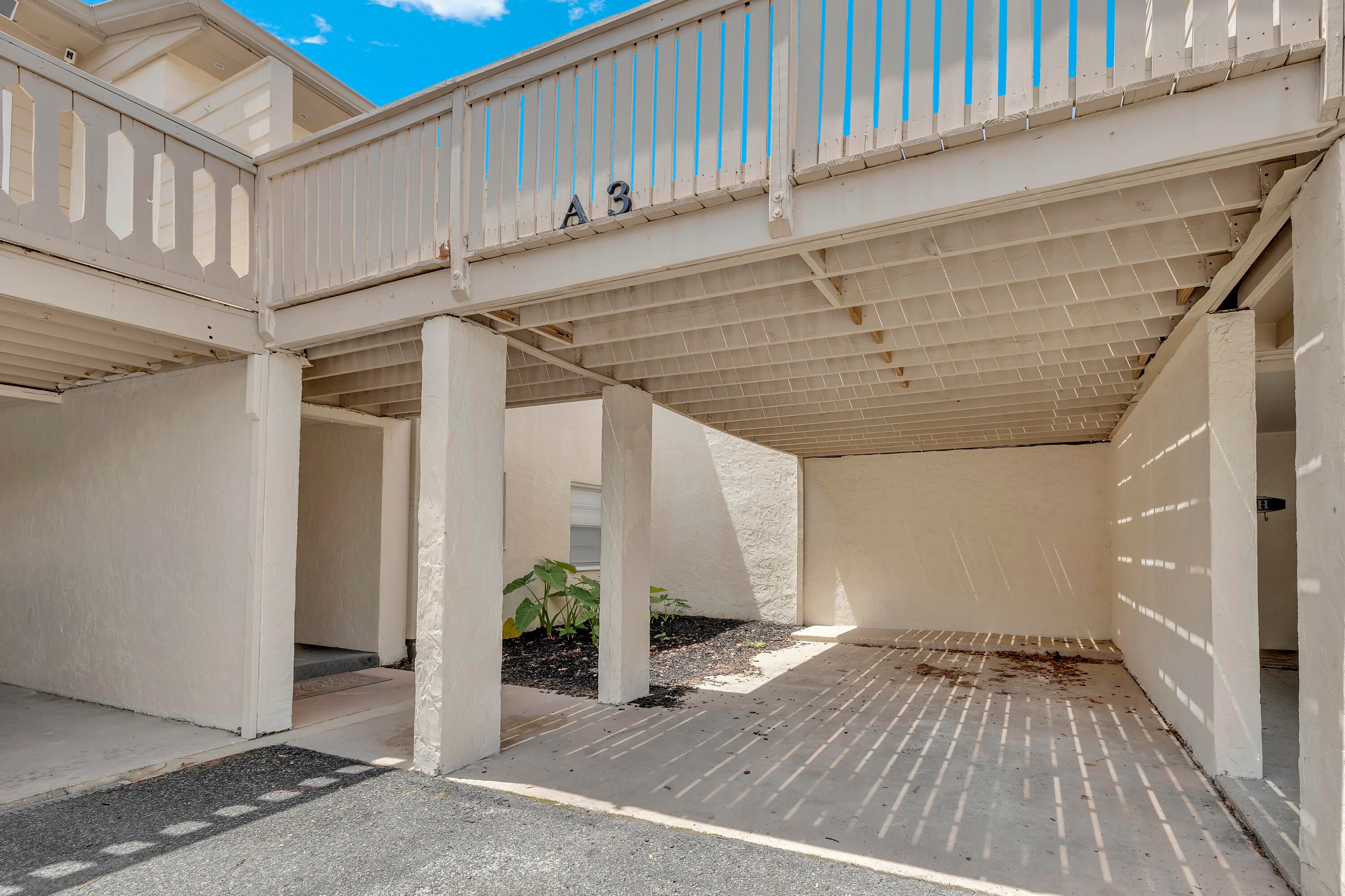 HORIZON SOUTH 1 CONDO - Residential