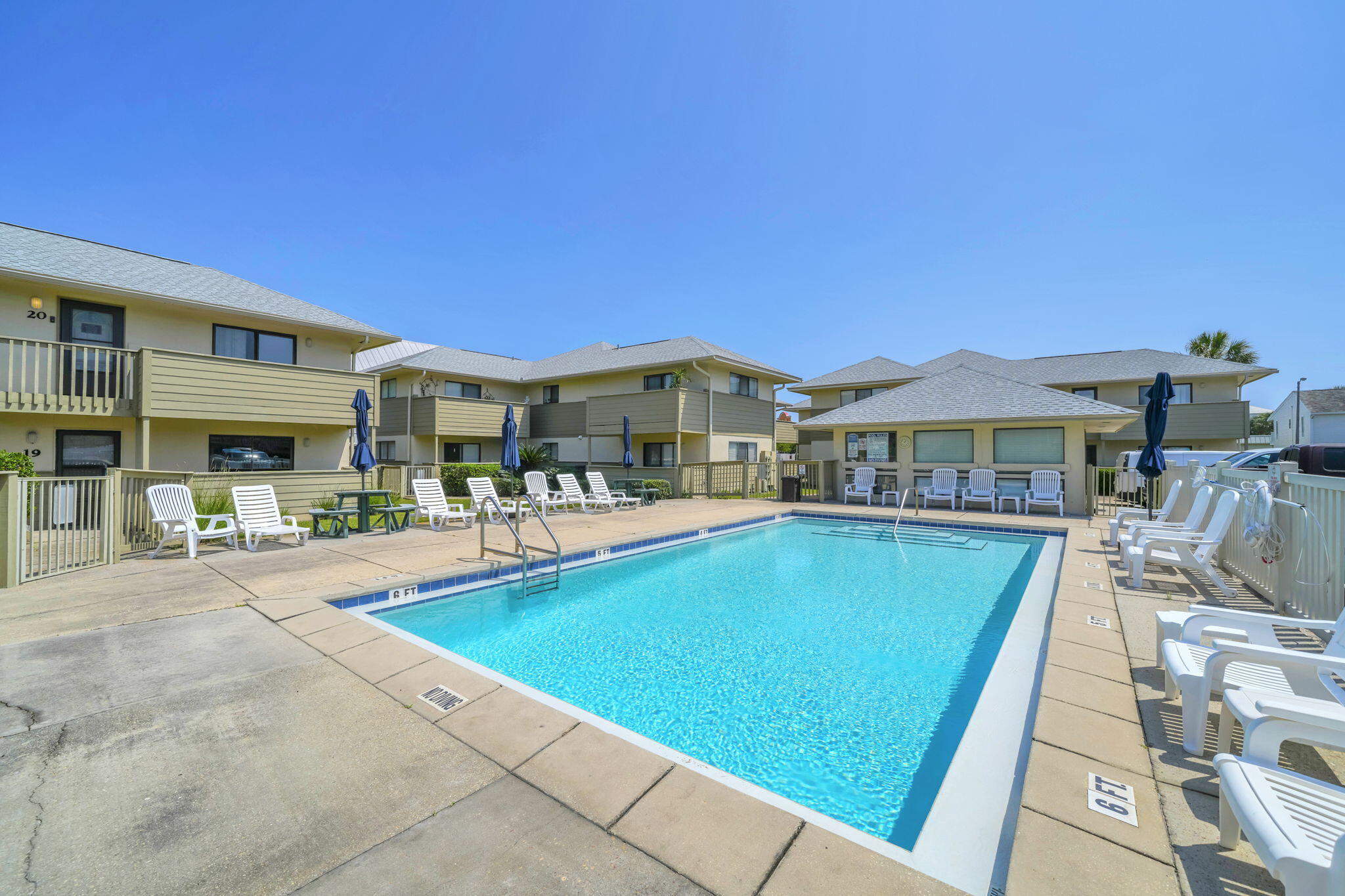 CROSS CREEK CLUB CONDO - Residential