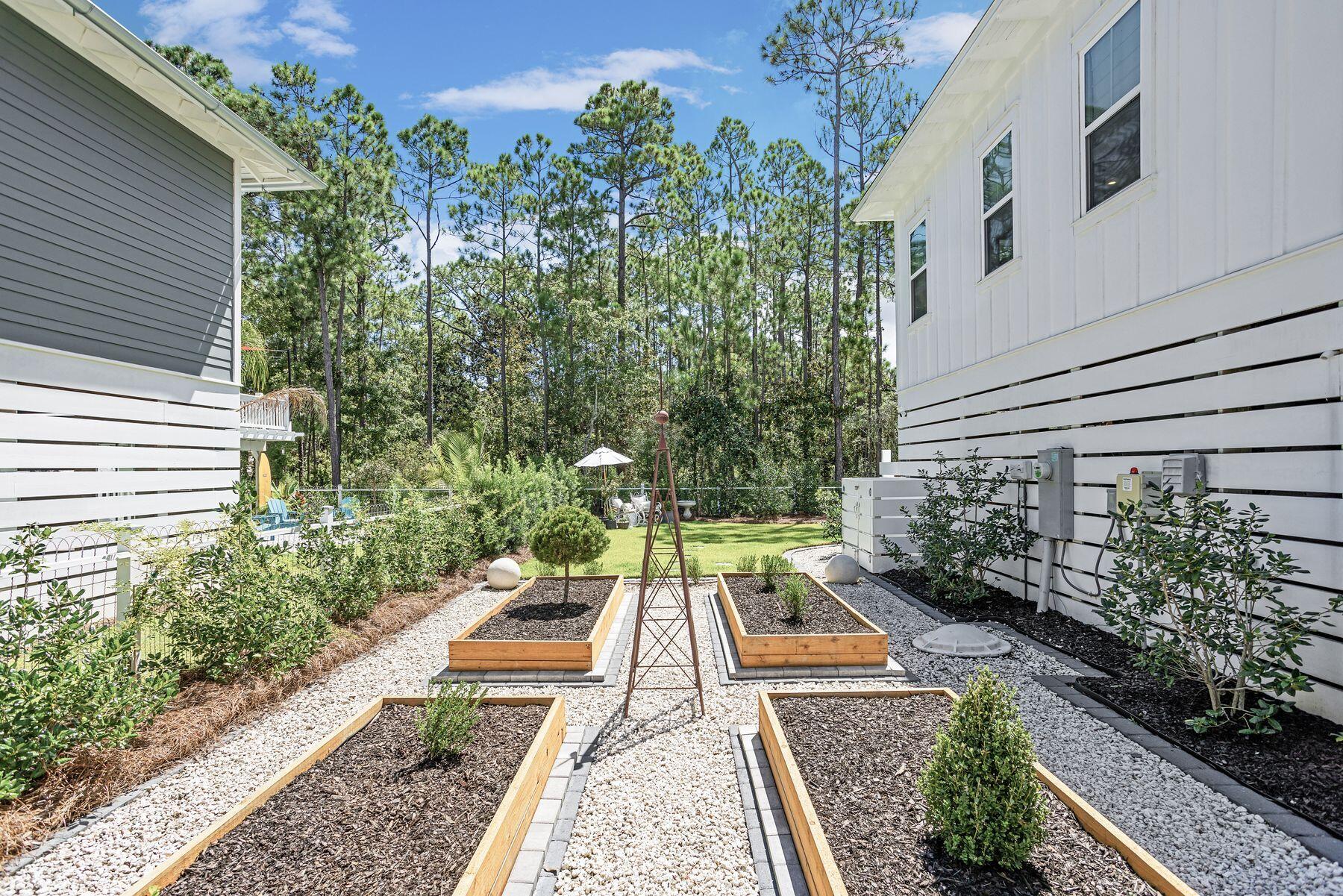 TOWN OF SANTA ROSA - Residential