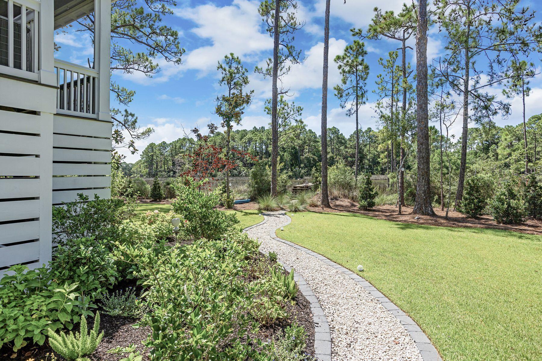 TOWN OF SANTA ROSA - Residential