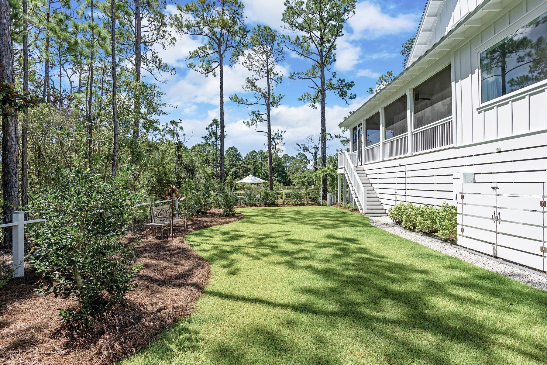 TOWN OF SANTA ROSA - Residential