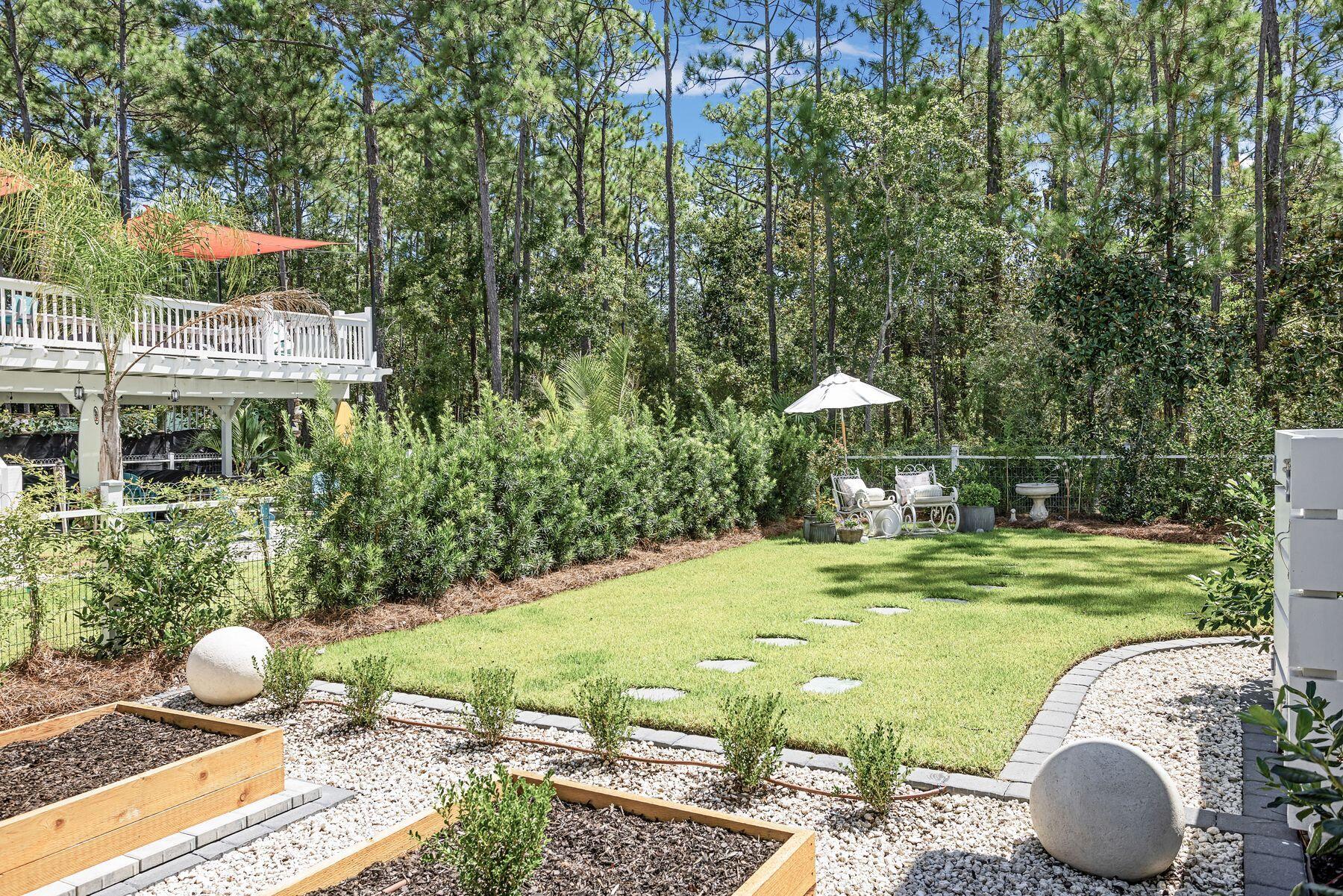 TOWN OF SANTA ROSA - Residential