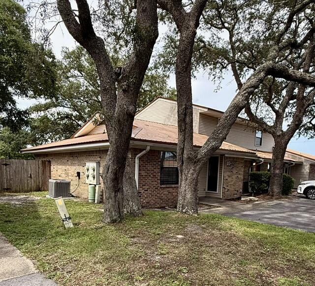 CLASSIC MANOR - Residential Lease