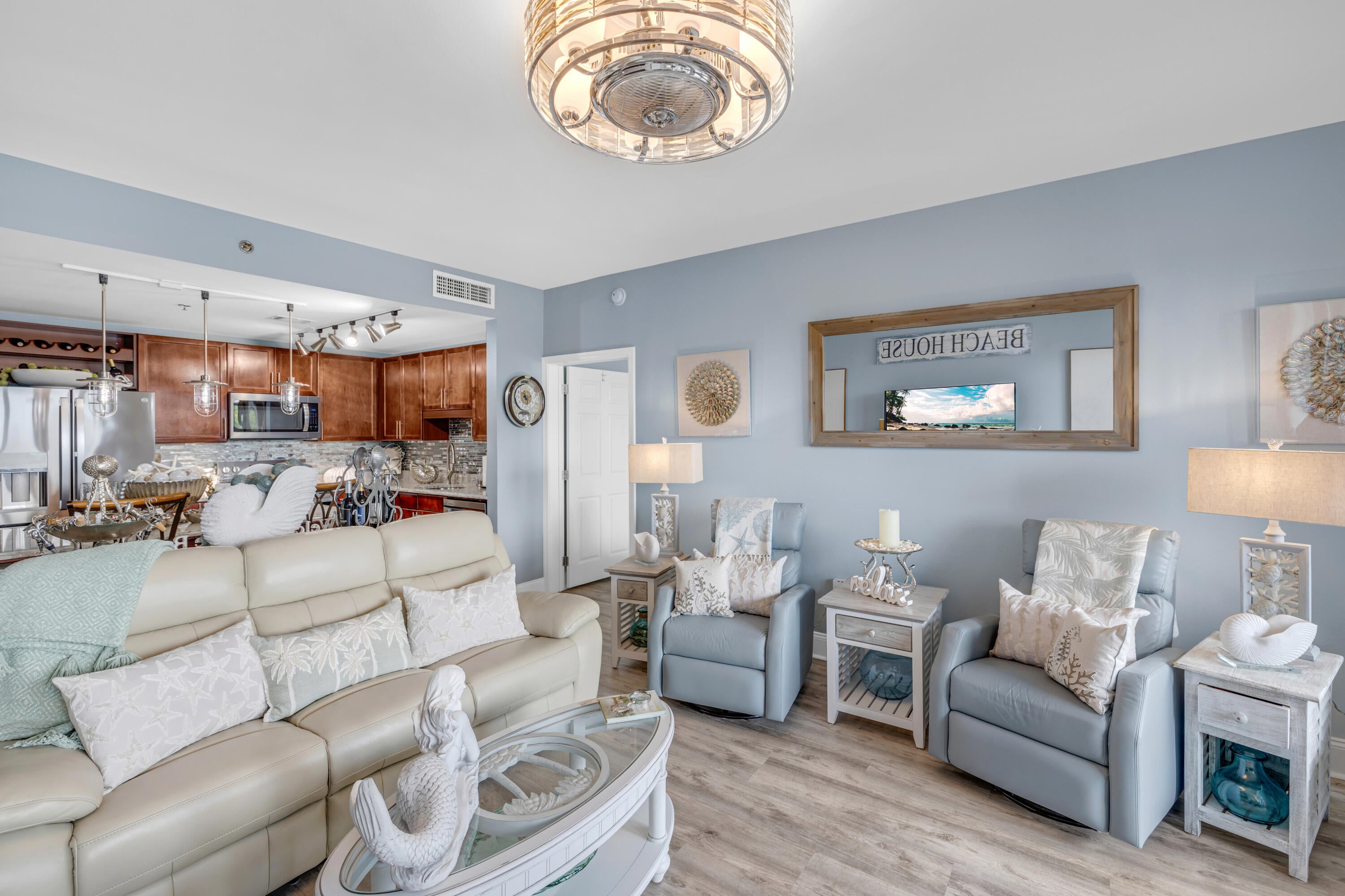 LAKETOWN WHARF - Residential