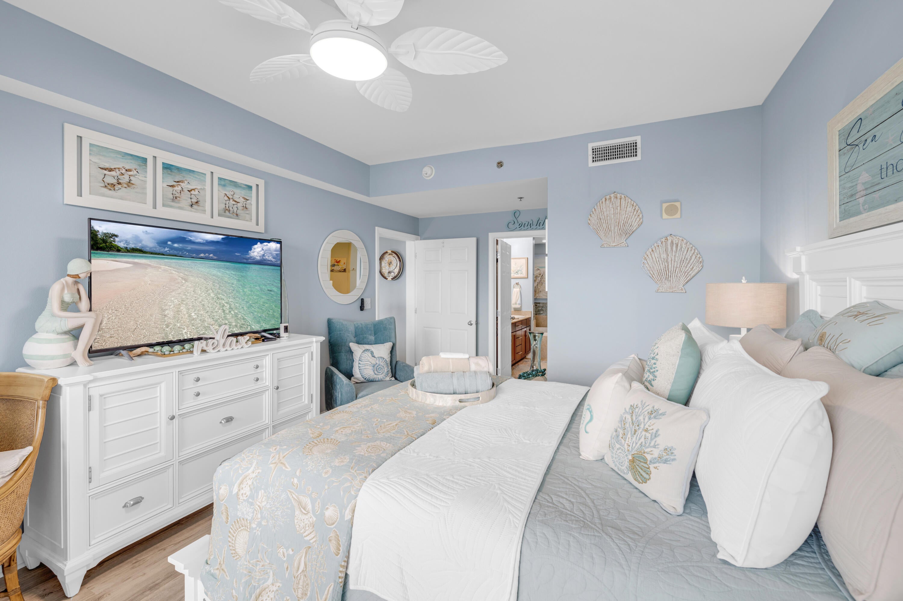 LAKETOWN WHARF - Residential