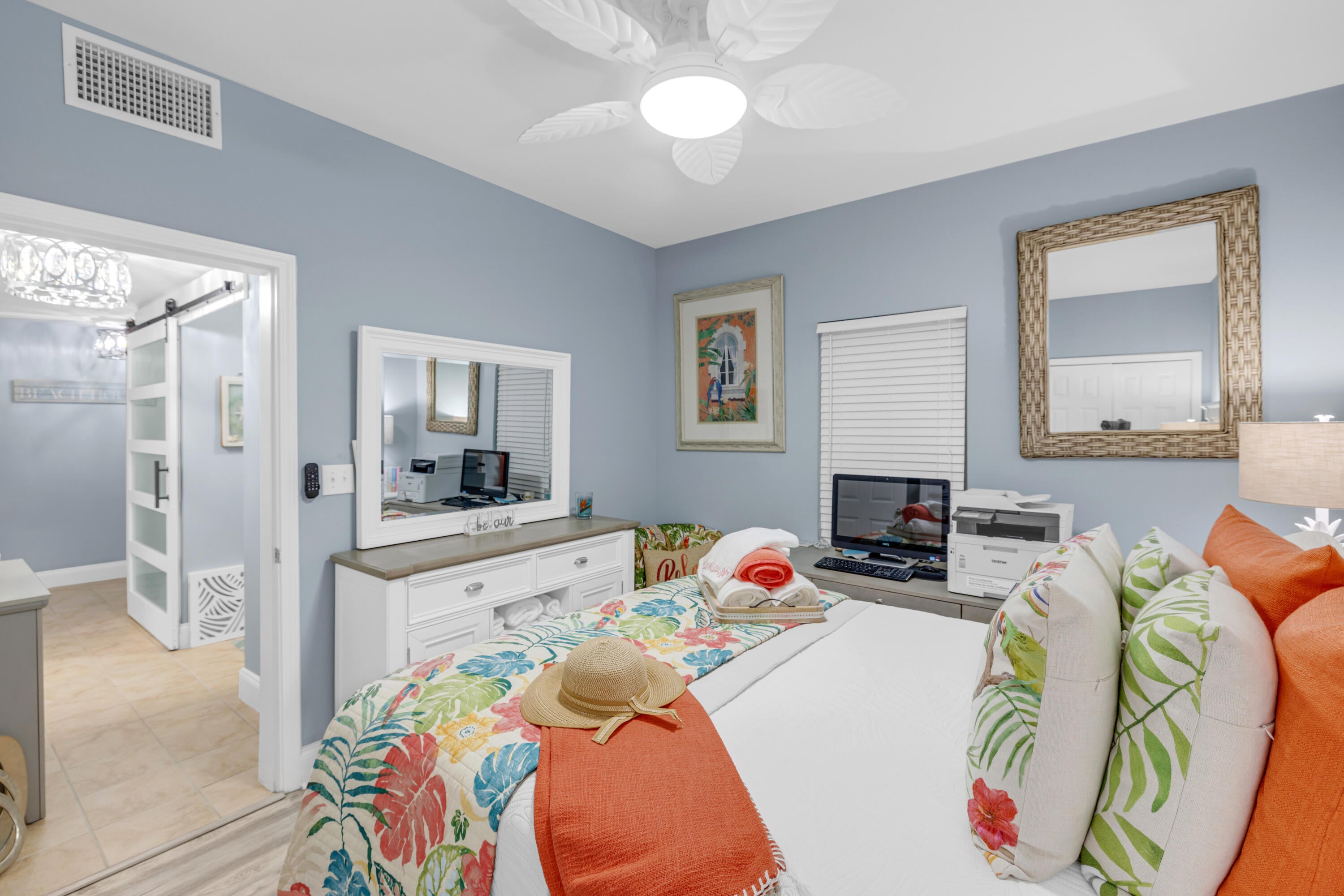 LAKETOWN WHARF - Residential