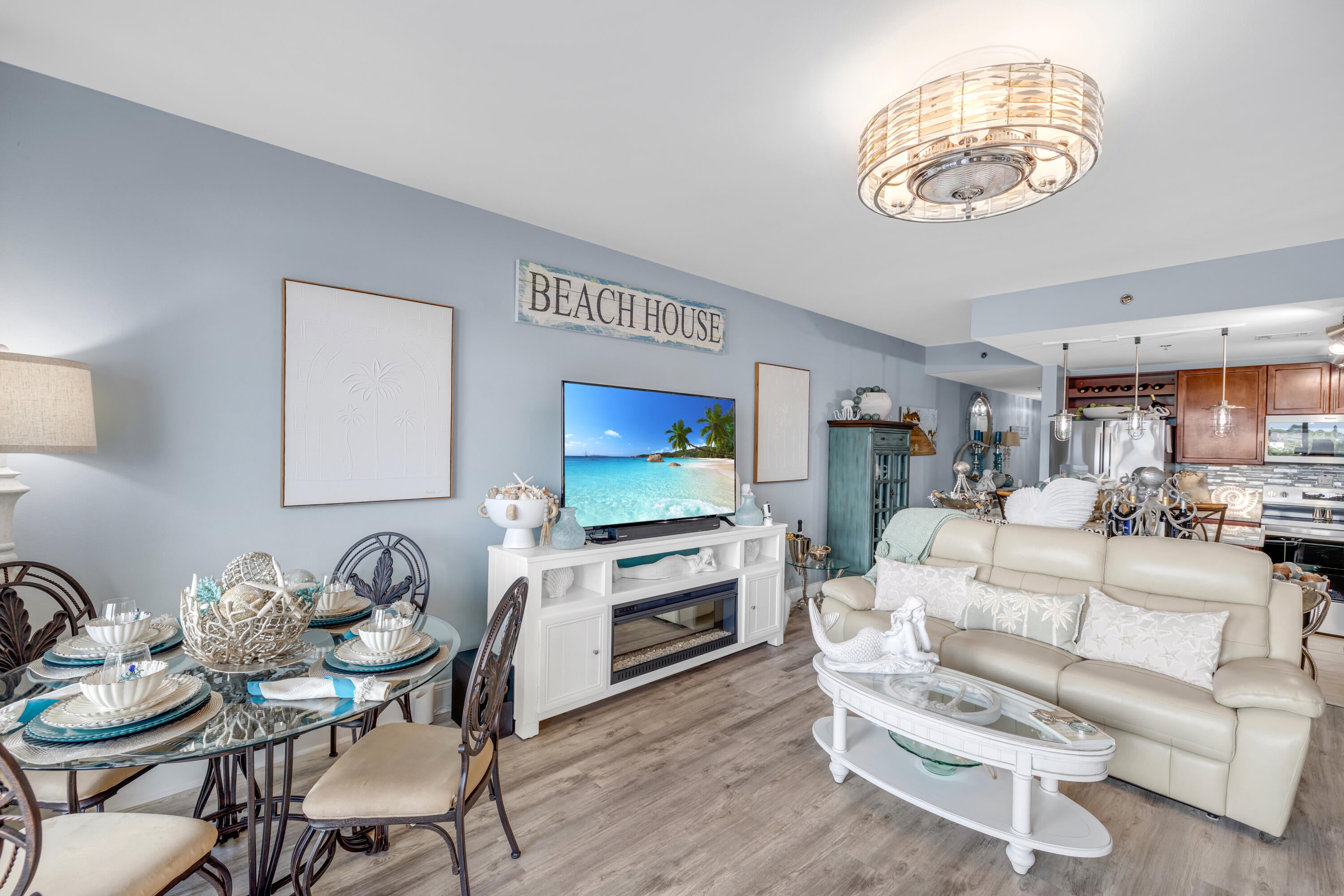 LAKETOWN WHARF - Residential