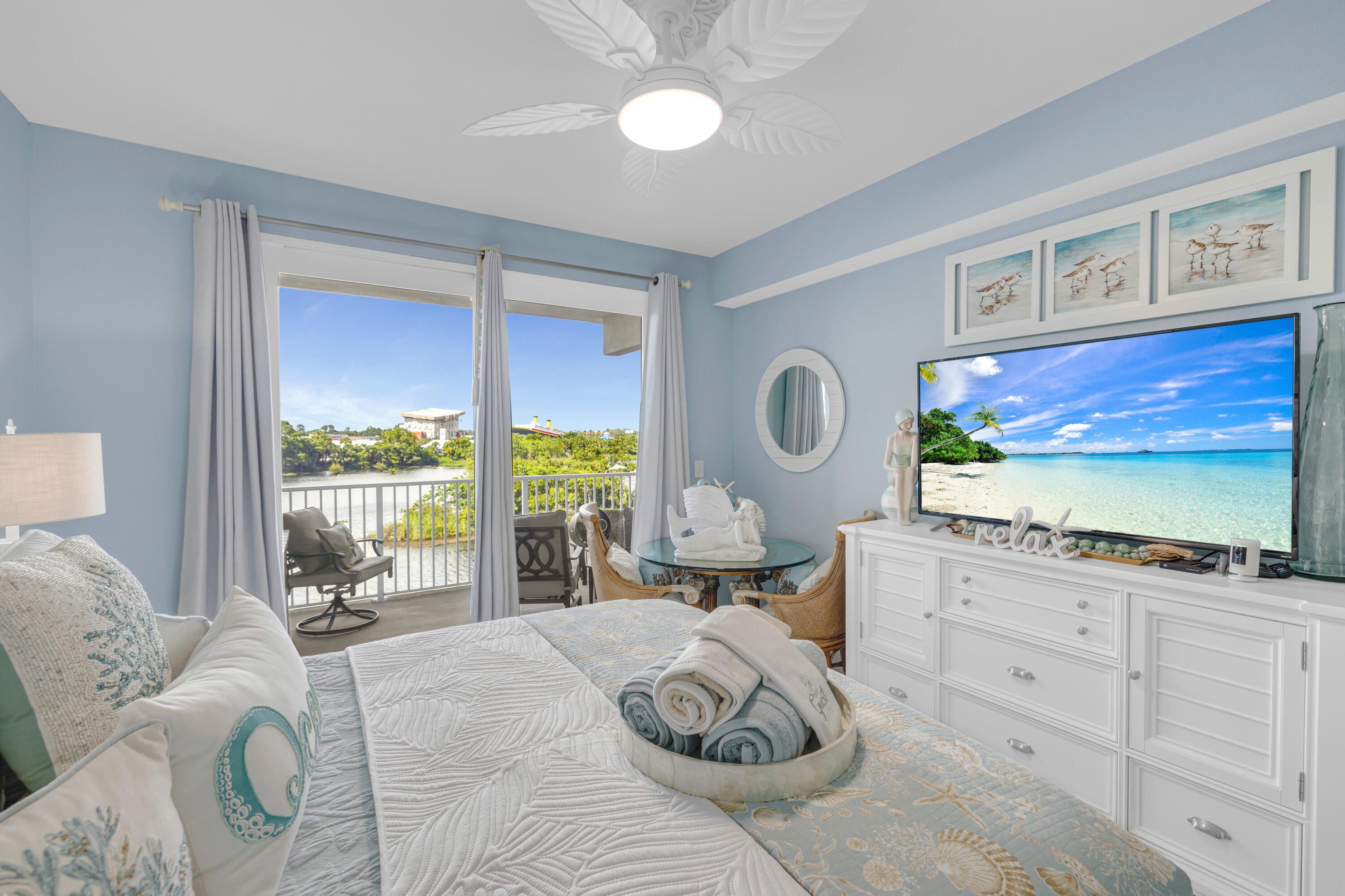 LAKETOWN WHARF - Residential